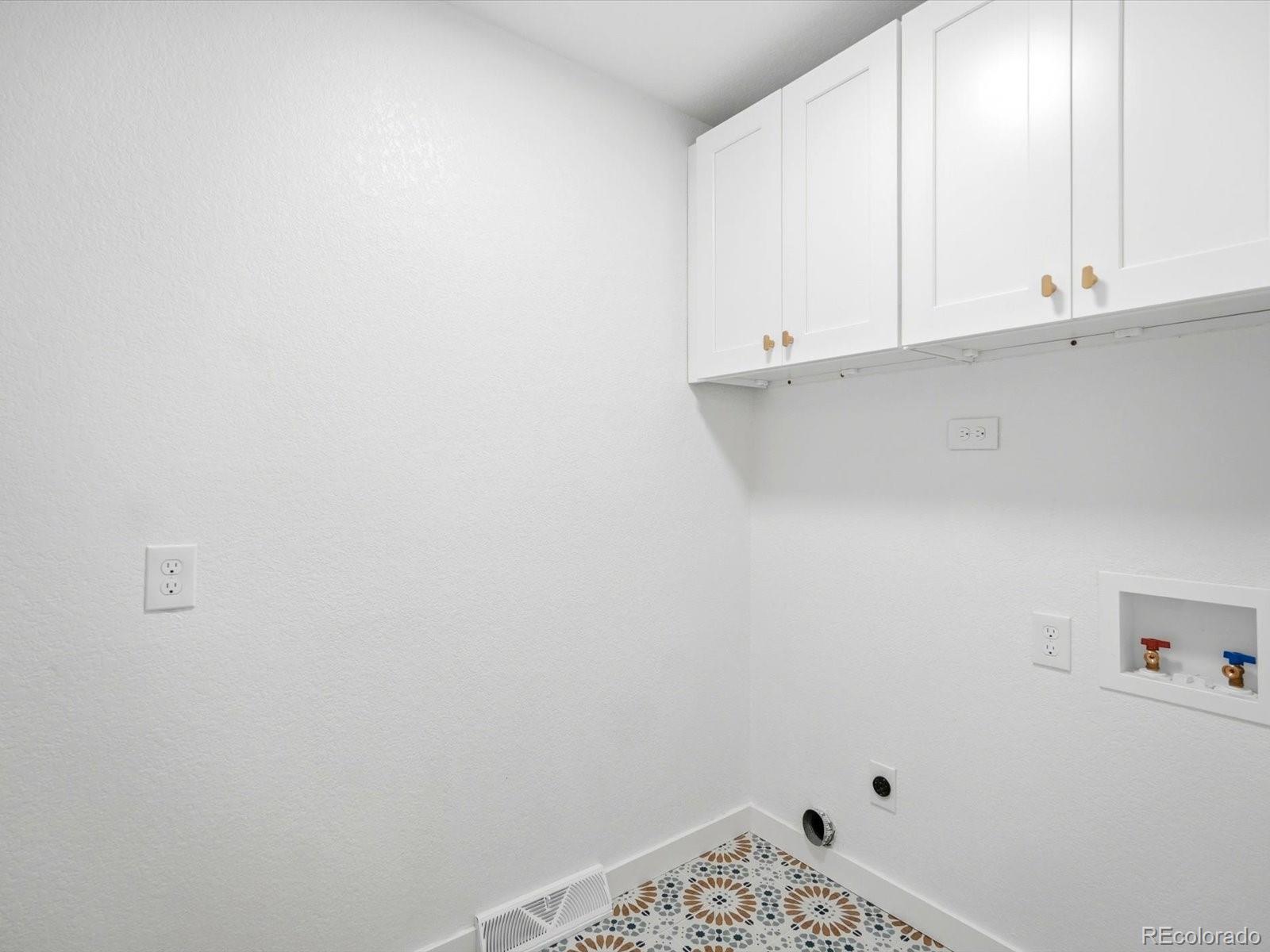 MLS Image #23 for 2451 s holly place,denver, Colorado