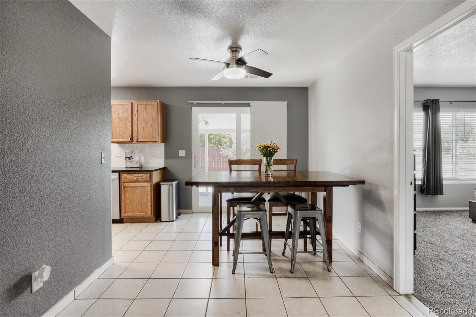 MLS Image #14 for 15673 e 51st place,denver, Colorado