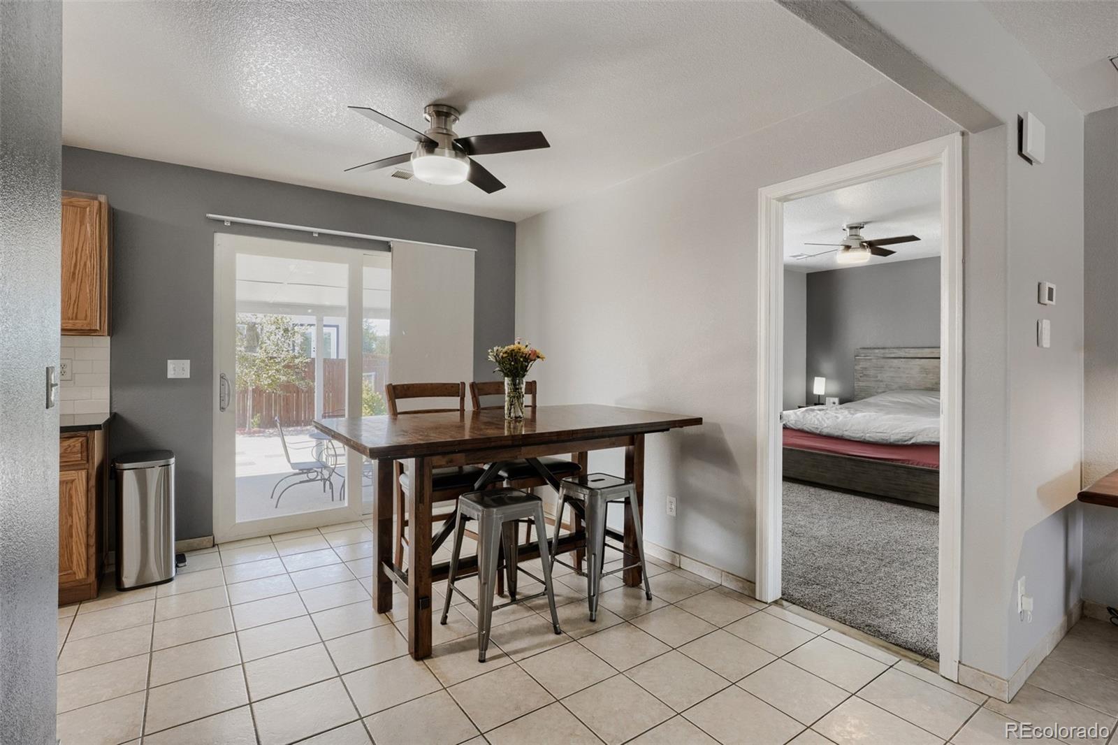 MLS Image #15 for 15673 e 51st place,denver, Colorado