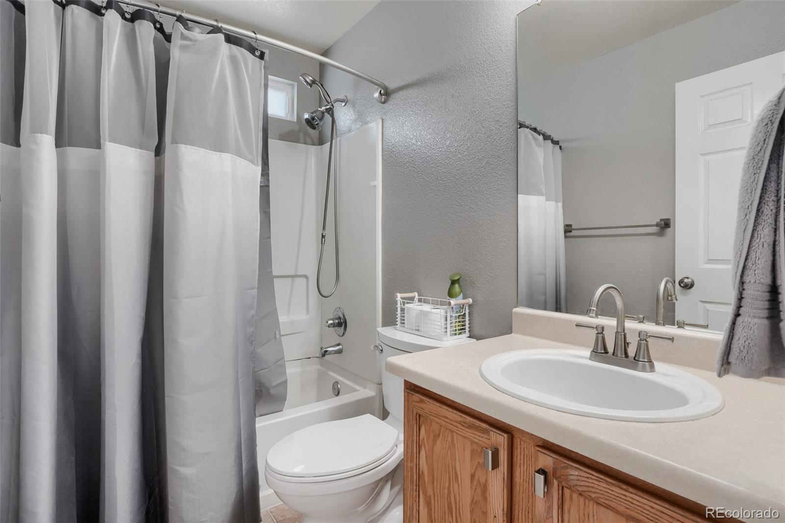 MLS Image #23 for 15673 e 51st place,denver, Colorado