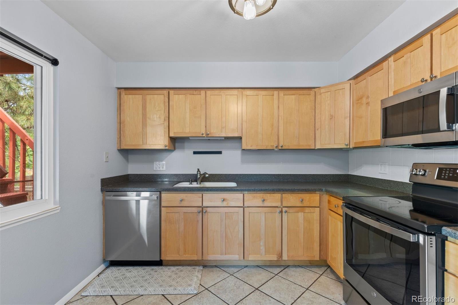 MLS Image #21 for 1553 s tucson street,aurora, Colorado