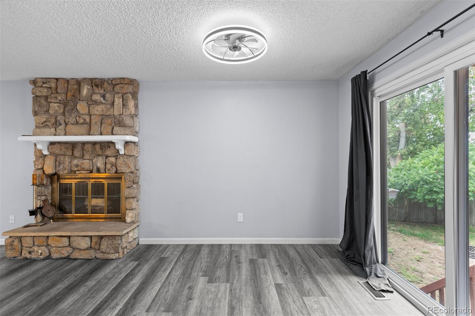 MLS Image #3 for 1553 s tucson street,aurora, Colorado