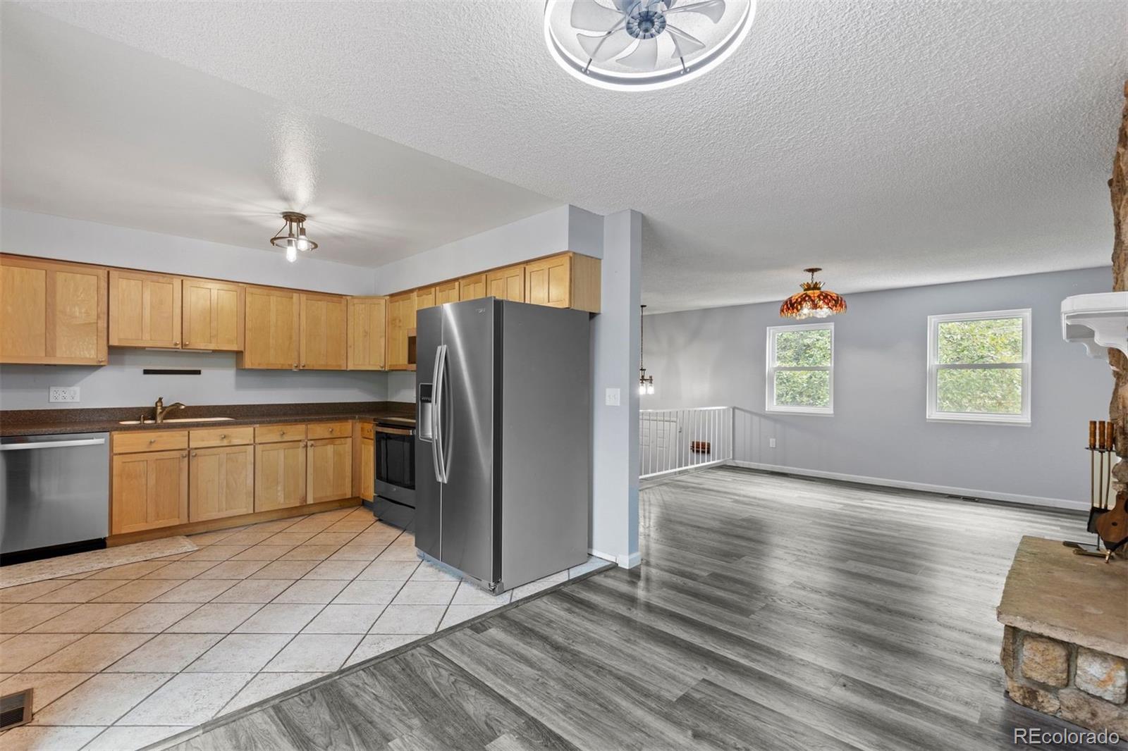 MLS Image #4 for 1553 s tucson street,aurora, Colorado