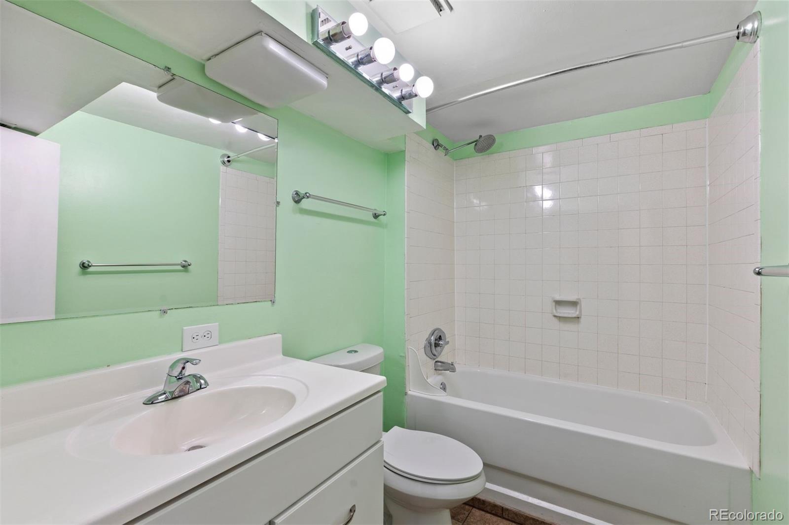 MLS Image #44 for 1553 s tucson street,aurora, Colorado