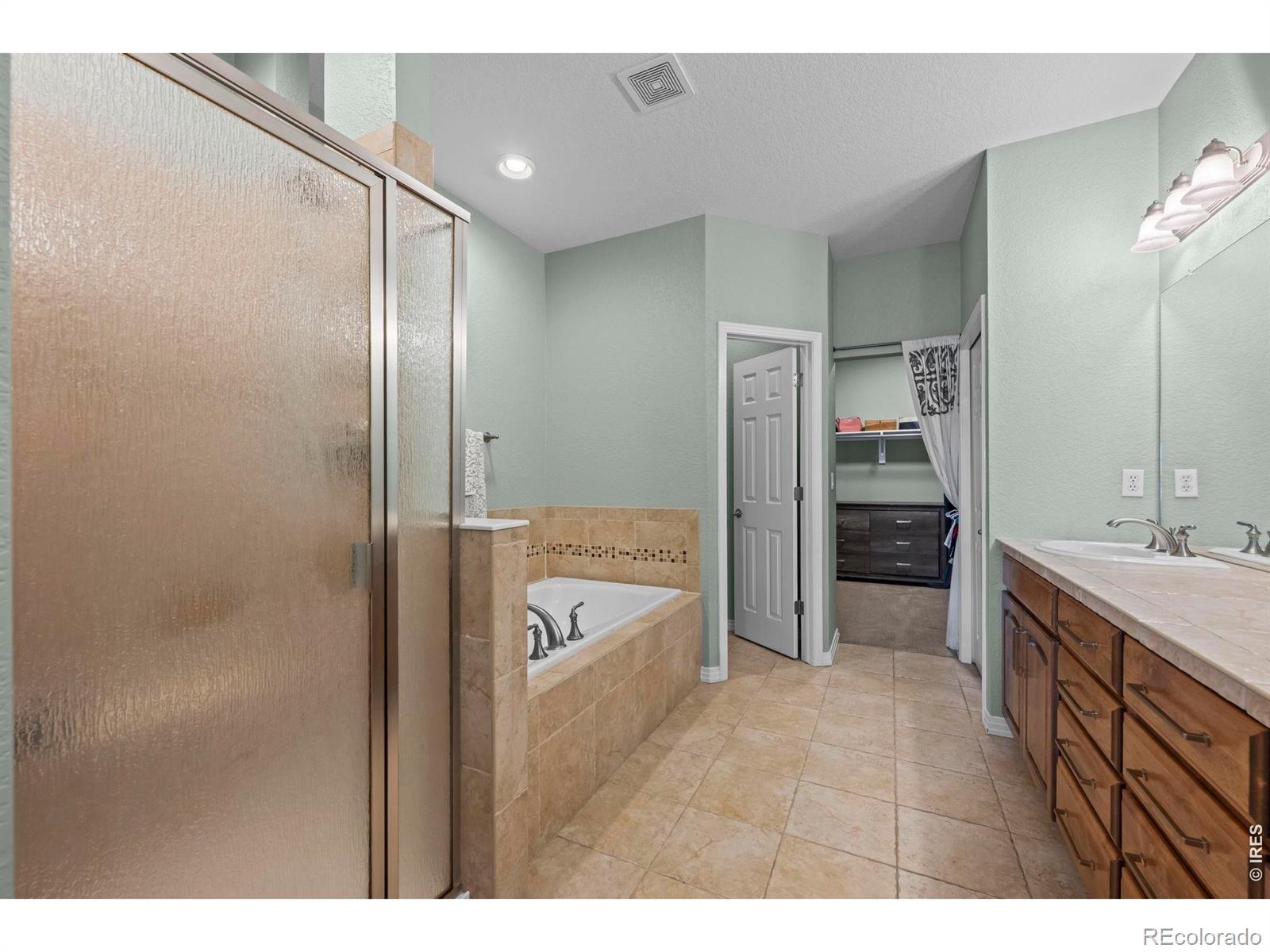 MLS Image #22 for 1993  cedarwood place,erie, Colorado