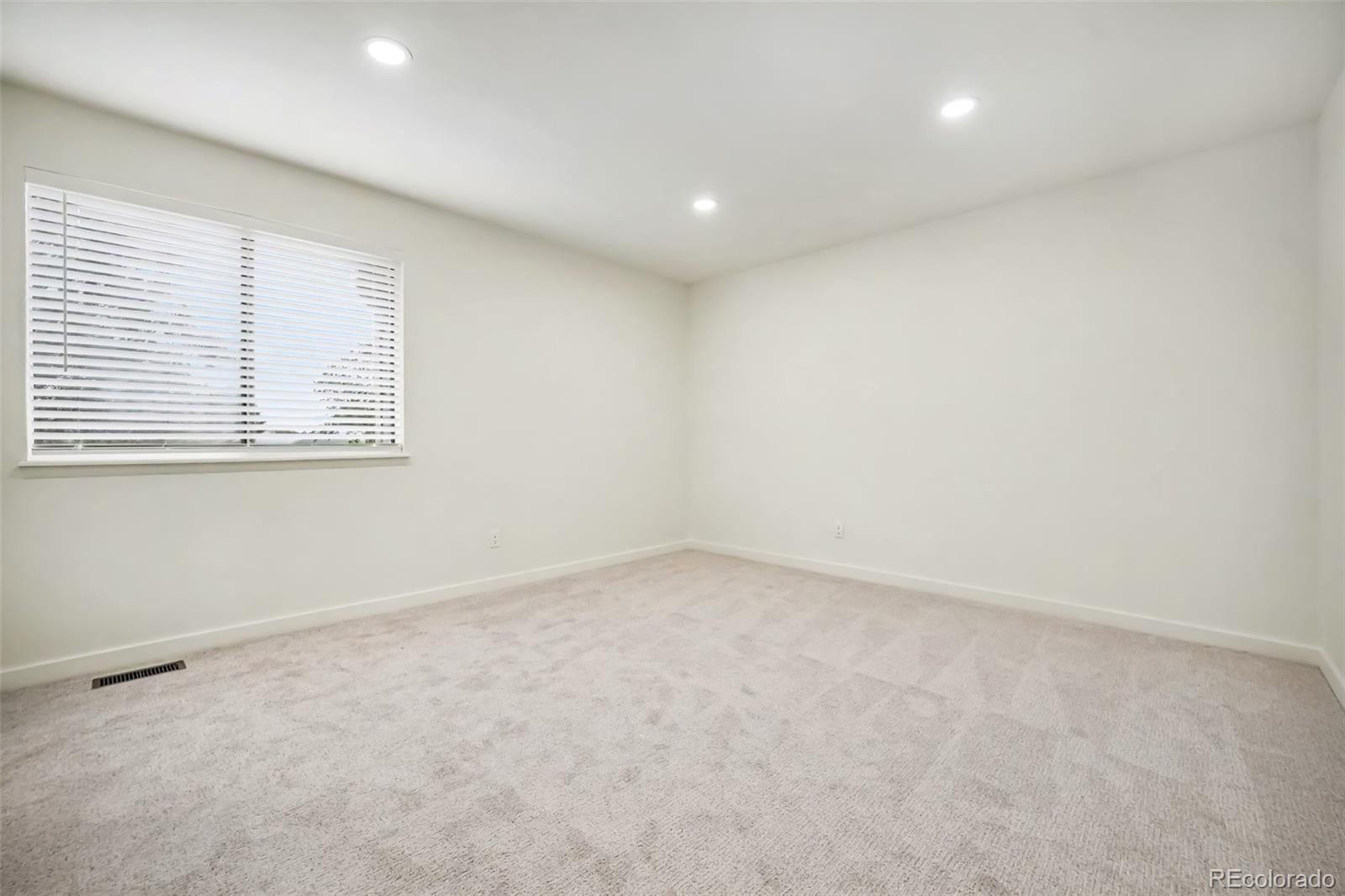 MLS Image #4 for 8711  carr loop,arvada, Colorado