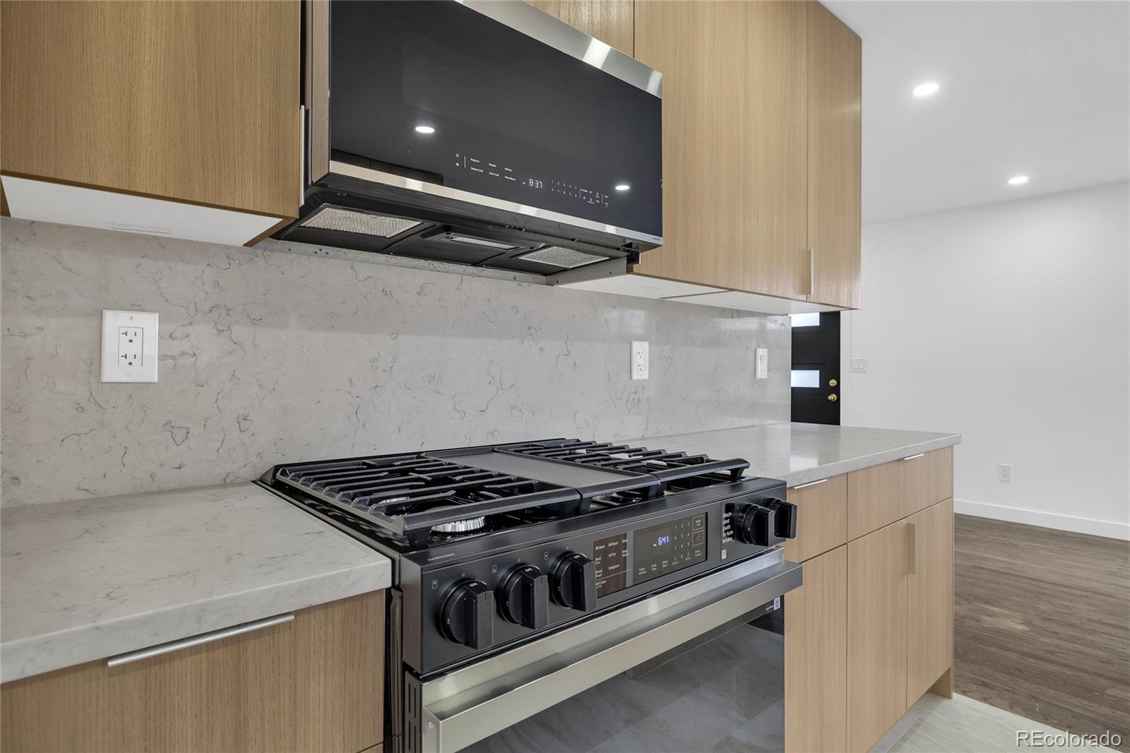 MLS Image #16 for 1551 w hoye place,denver, Colorado