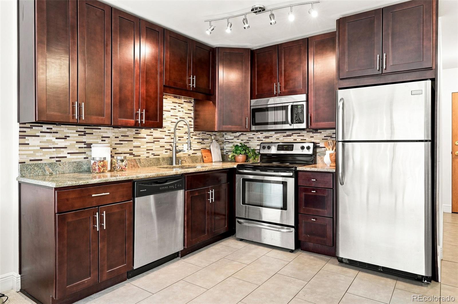MLS Image #15 for 1223  race street,denver, Colorado