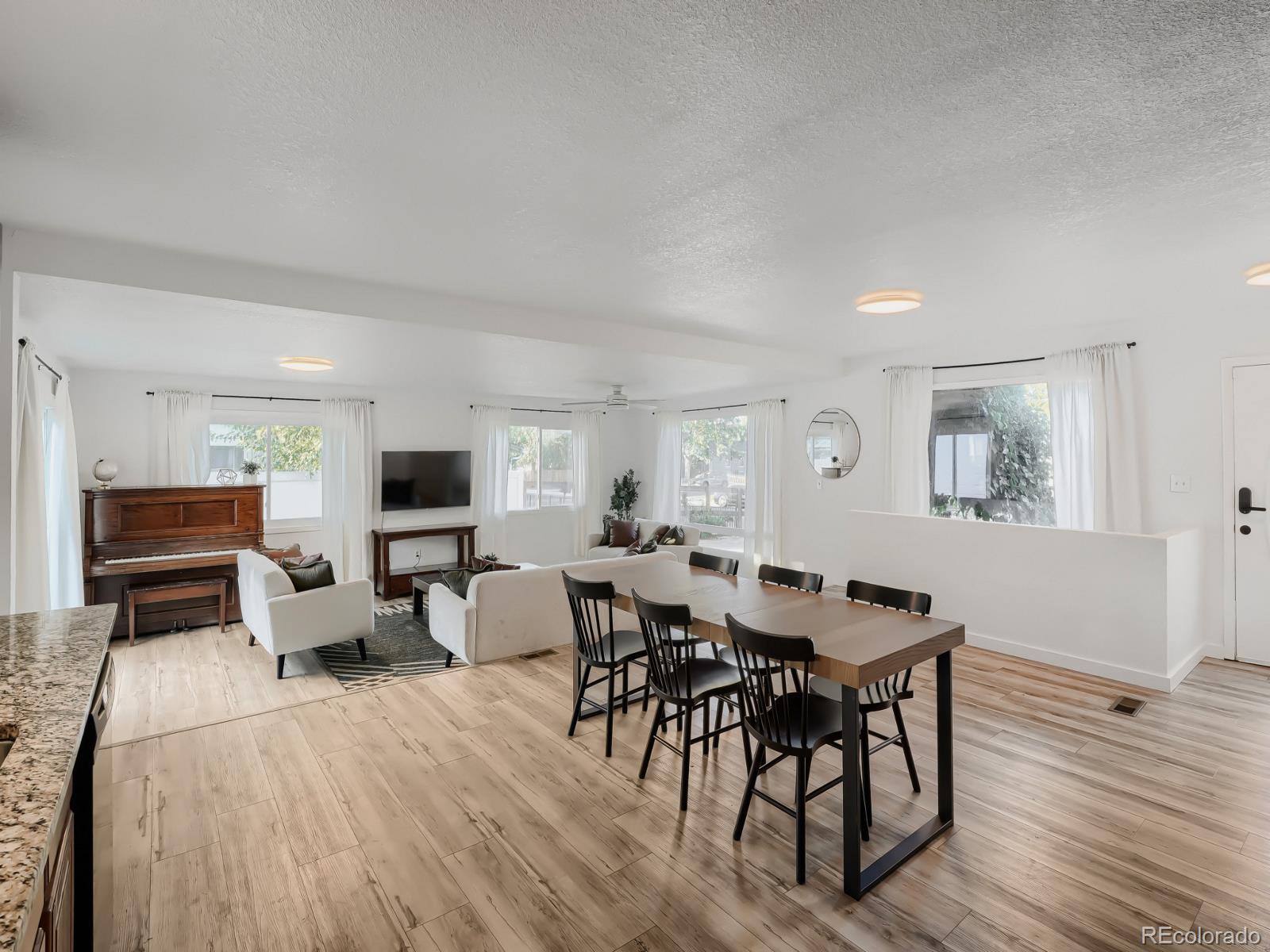 MLS Image #7 for 5533  raritan way,denver, Colorado