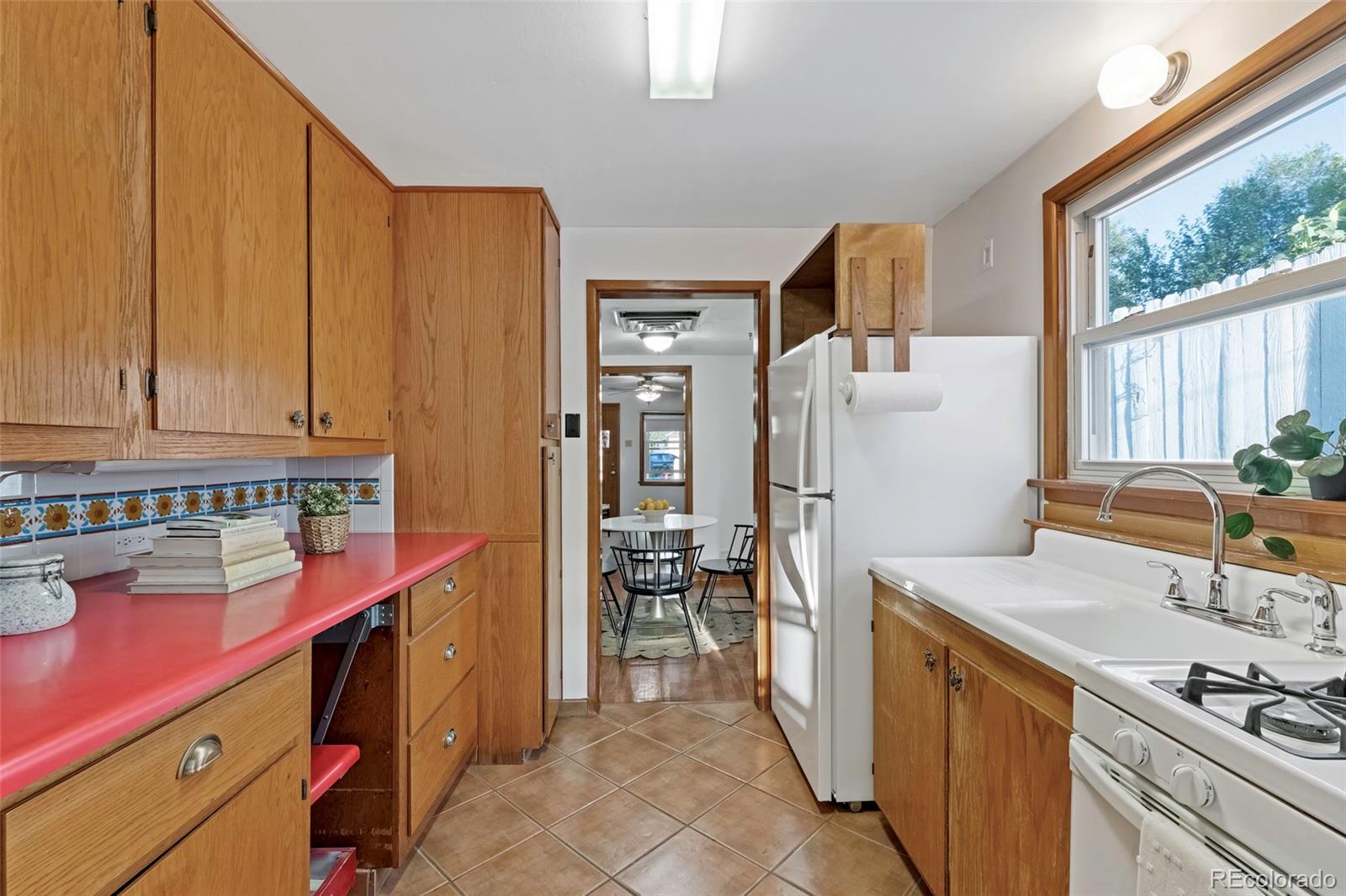 MLS Image #11 for 4707 s cherokee street,englewood, Colorado
