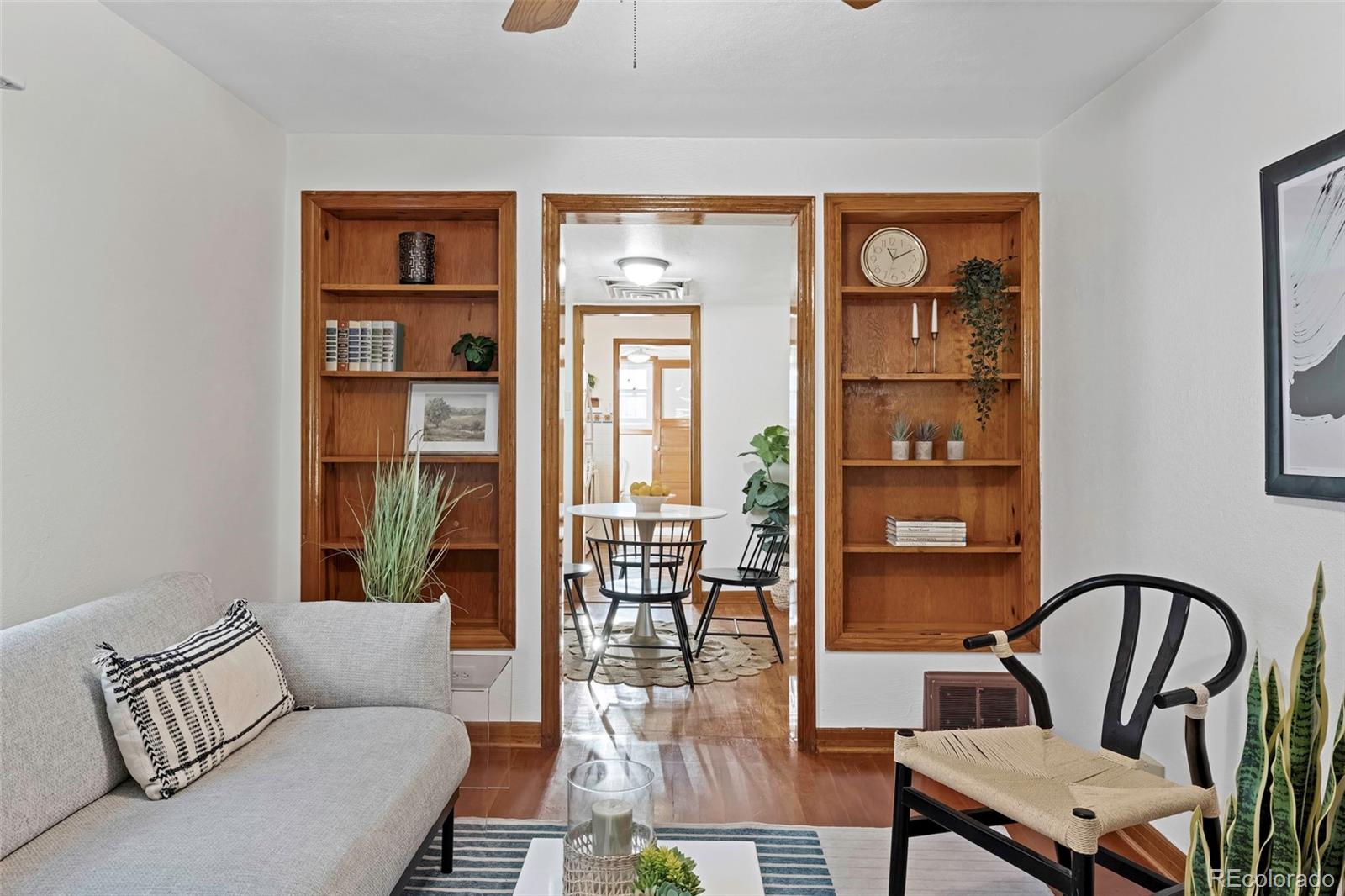 MLS Image #4 for 4707 s cherokee street,englewood, Colorado