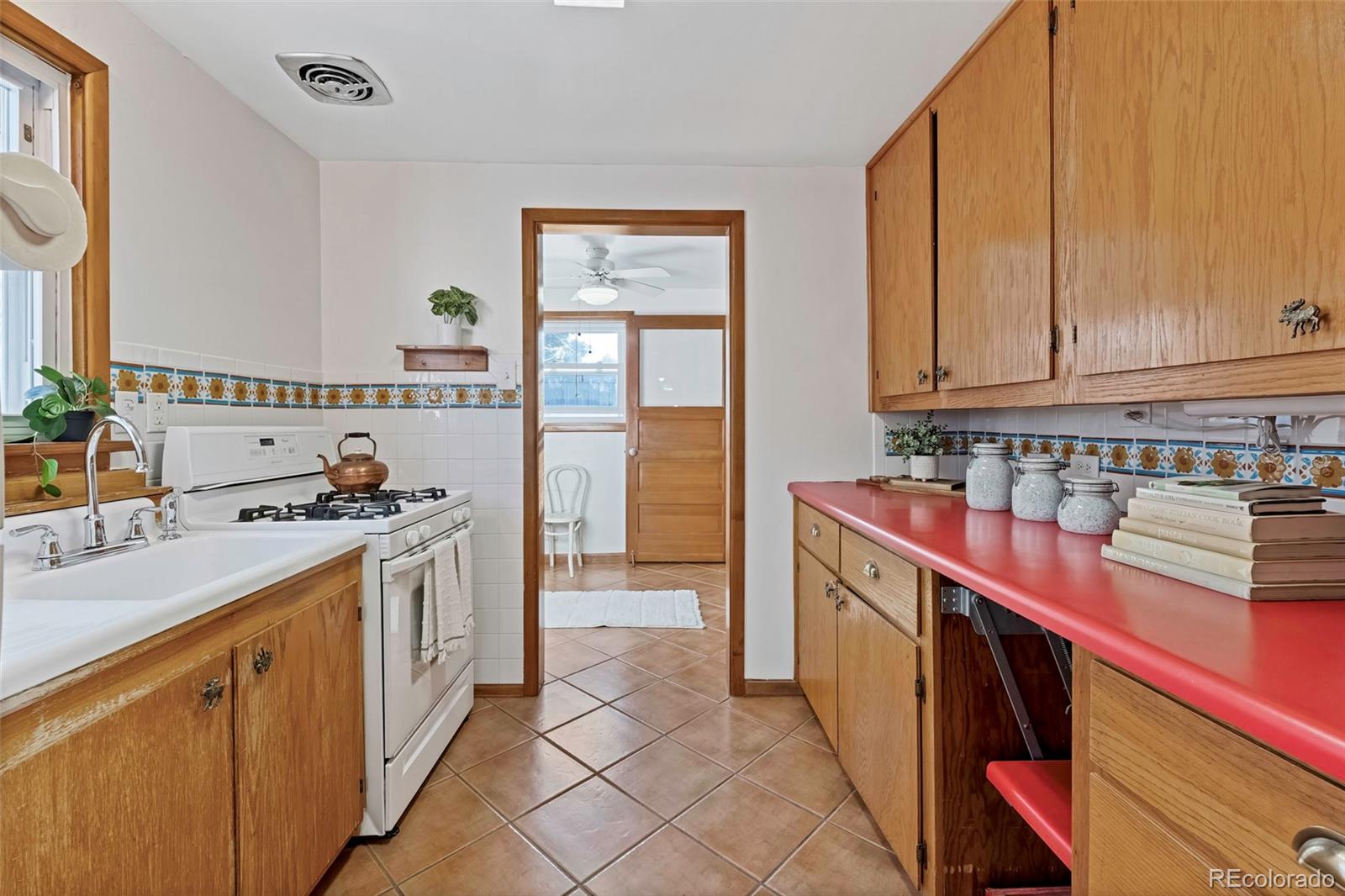 MLS Image #8 for 4707 s cherokee street,englewood, Colorado