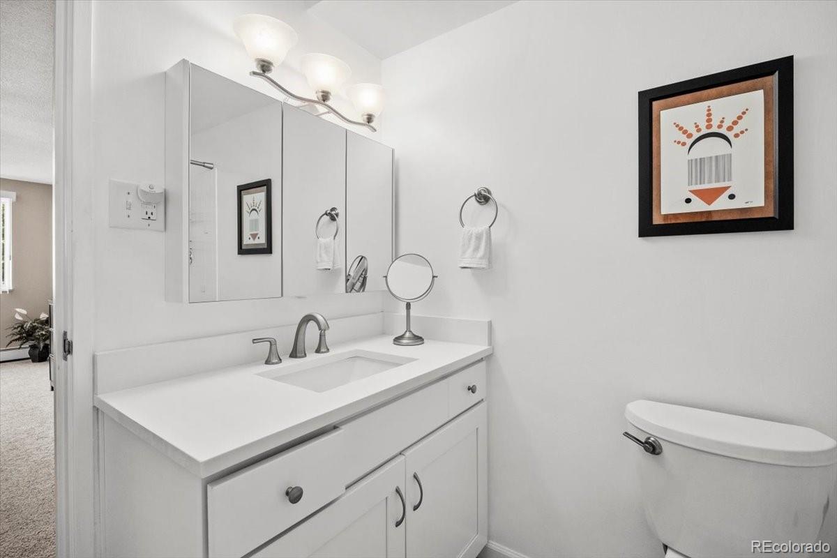MLS Image #11 for 700 s alton way,denver, Colorado