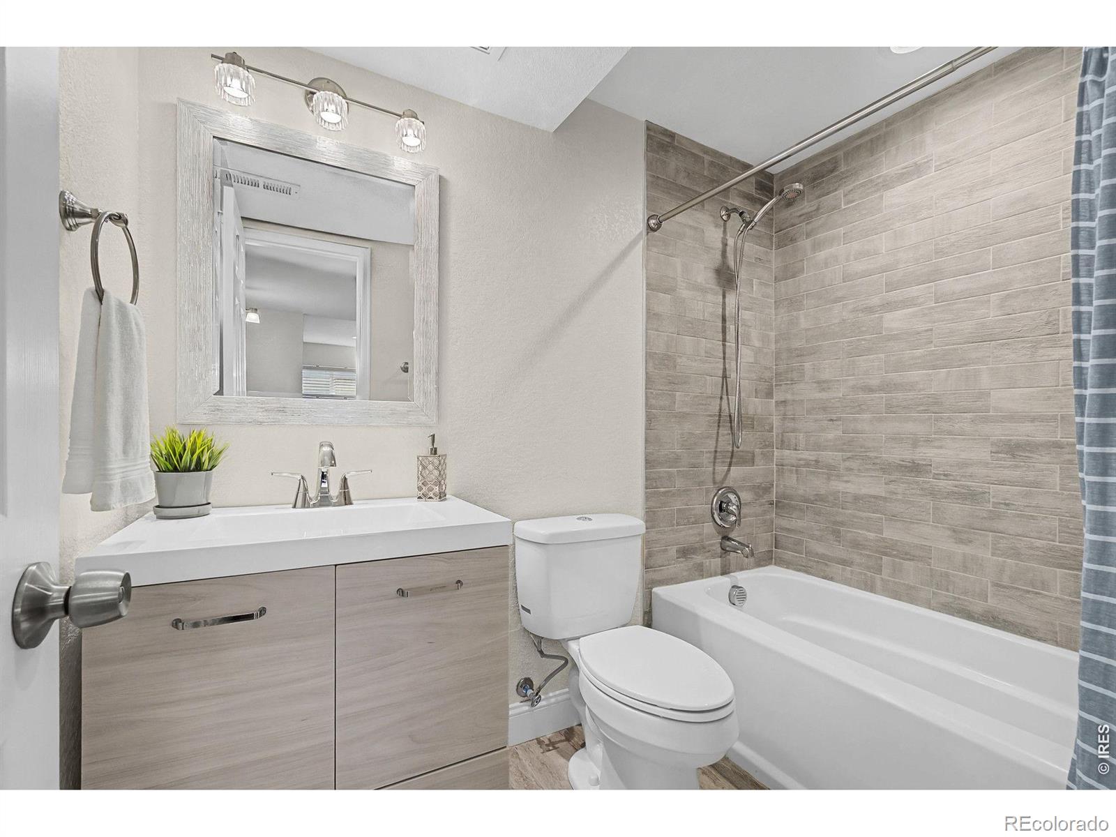 MLS Image #17 for 10024  wyandott circle,thornton, Colorado