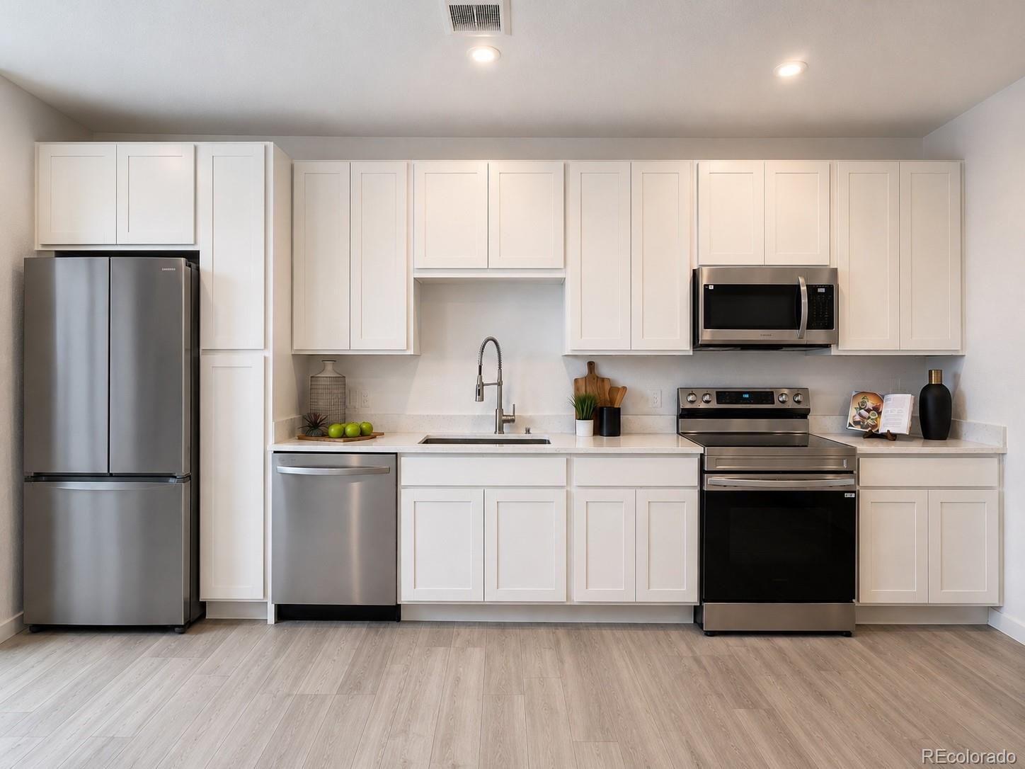 MLS Image #2 for 1634 n sheridan boulevard,denver, Colorado