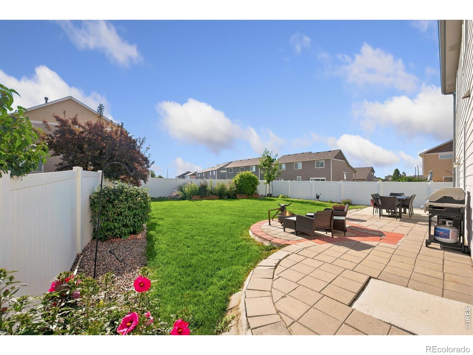 MLS Image #3 for 375  shadowbrook drive,windsor, Colorado