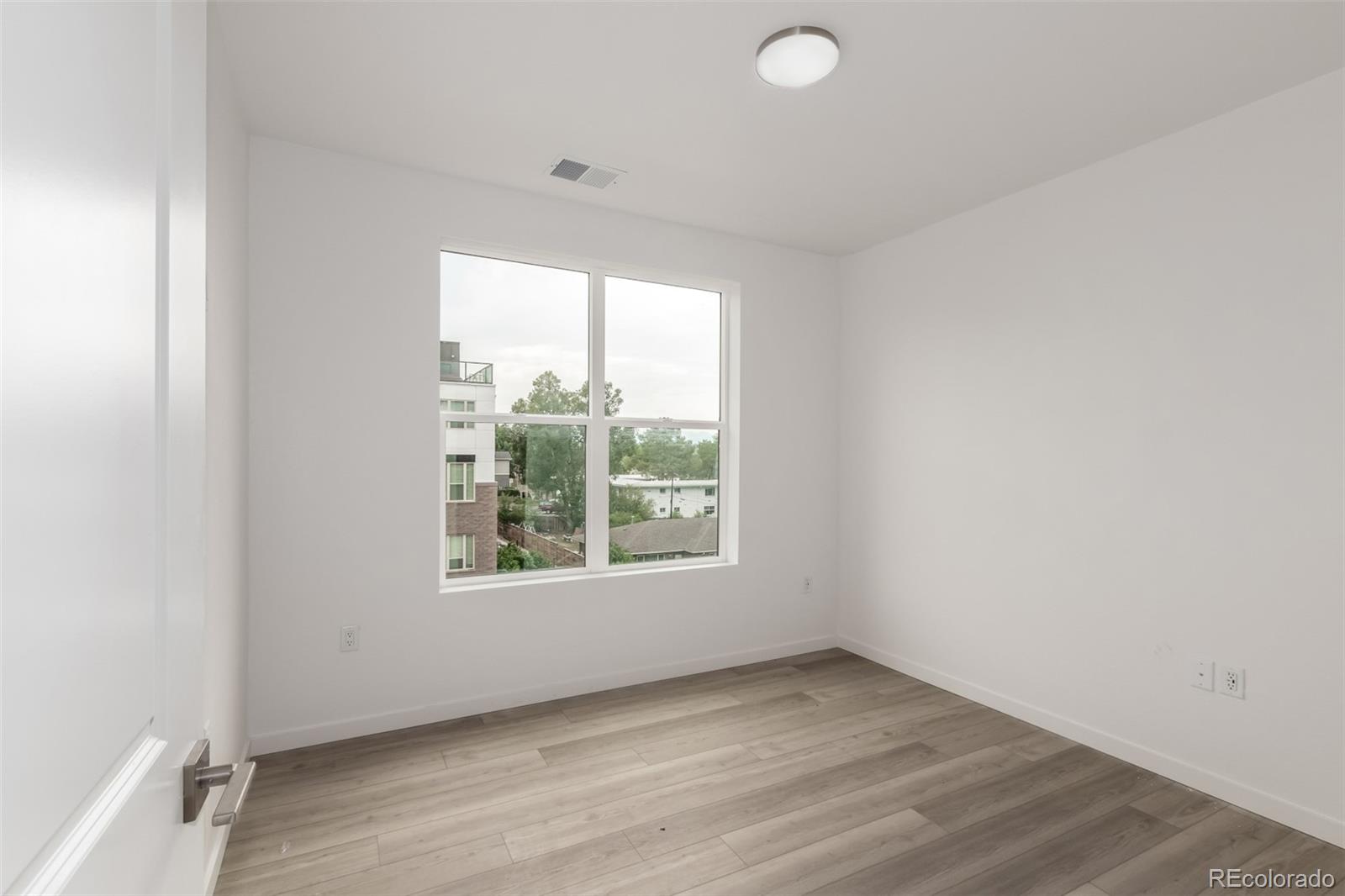 MLS Image #6 for 1634 n sheridan boulevard,denver, Colorado