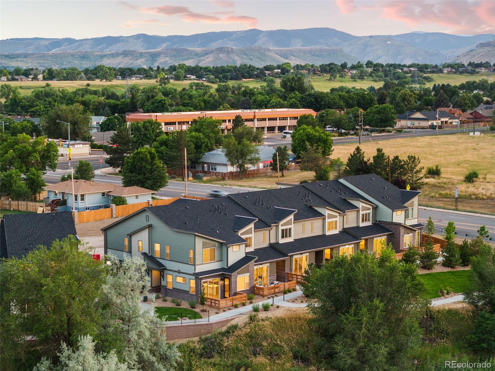 MLS Image #10 for 12334 w 58th court,arvada, Colorado