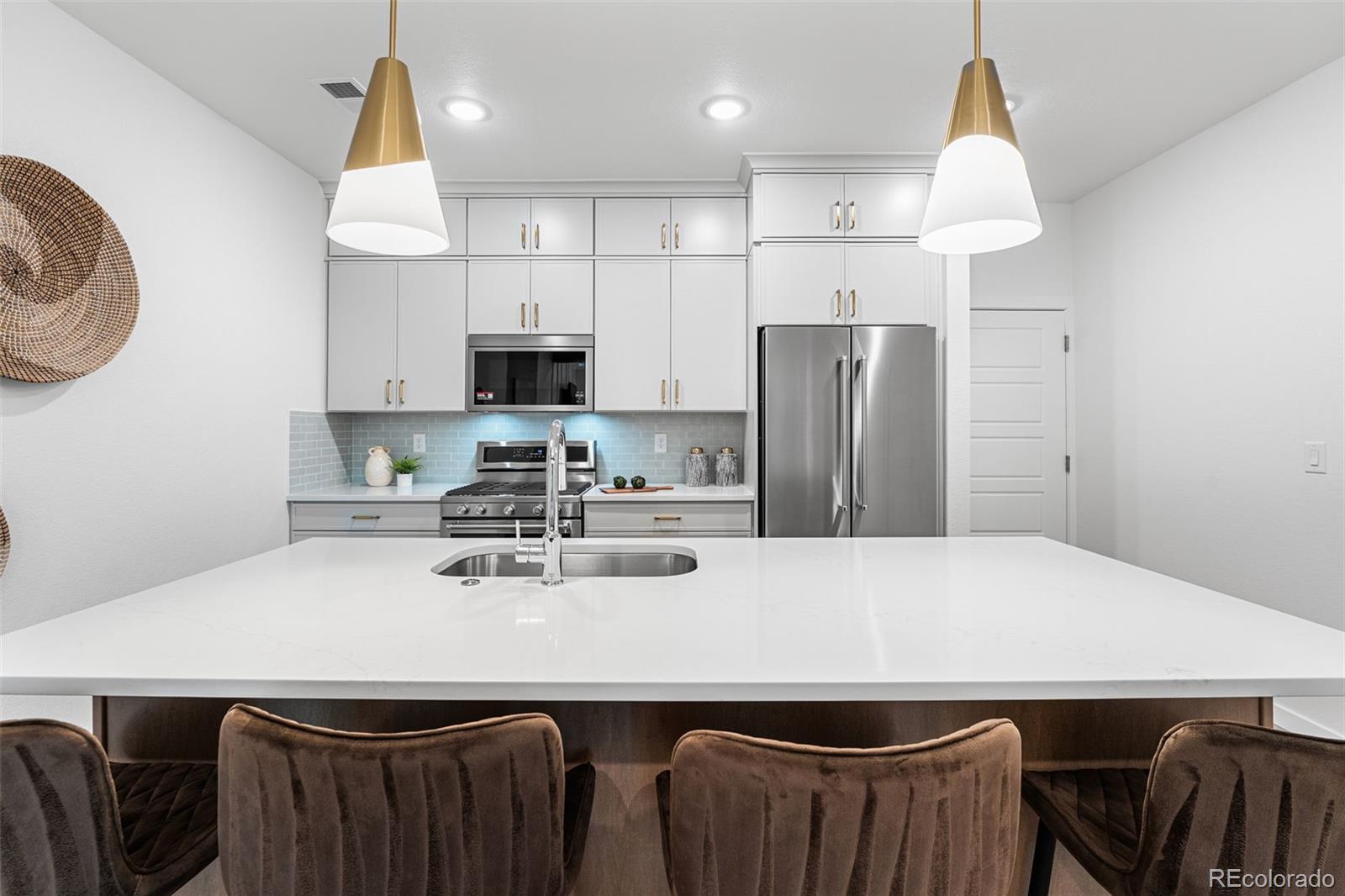 MLS Image #11 for 12334 w 58th court,arvada, Colorado