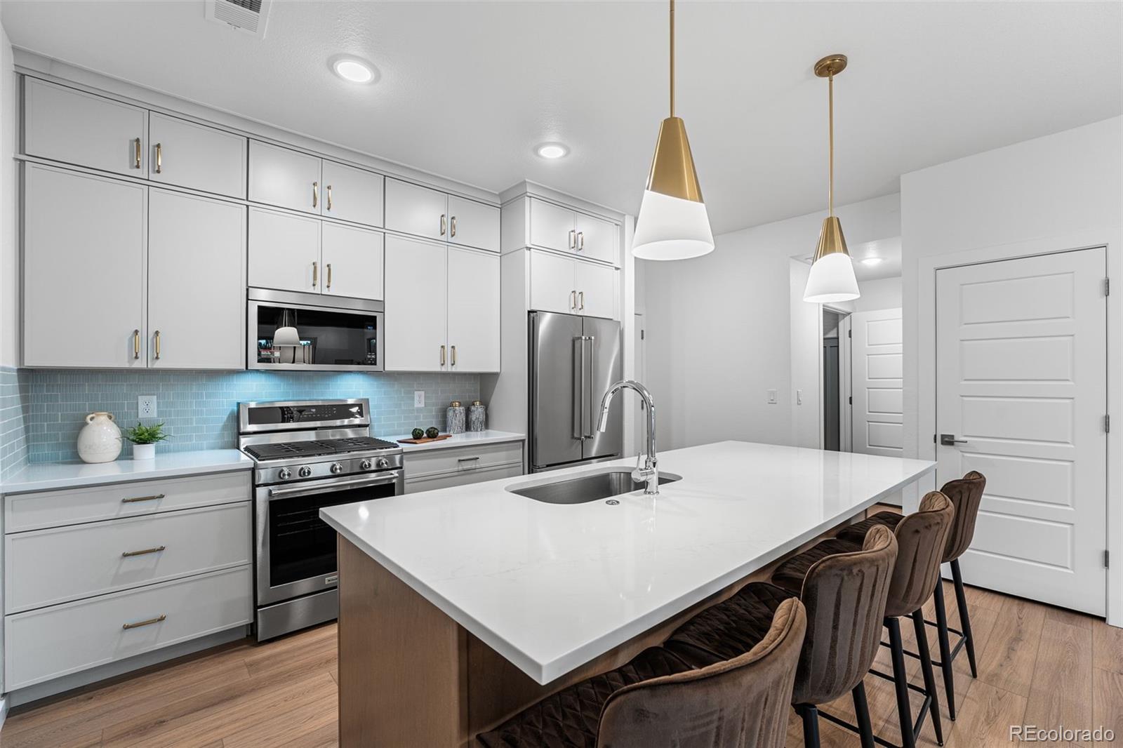 MLS Image #16 for 12334 w 58th court,arvada, Colorado