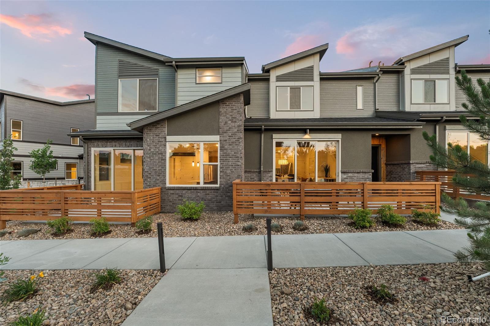 MLS Image #3 for 12334 w 58th court,arvada, Colorado