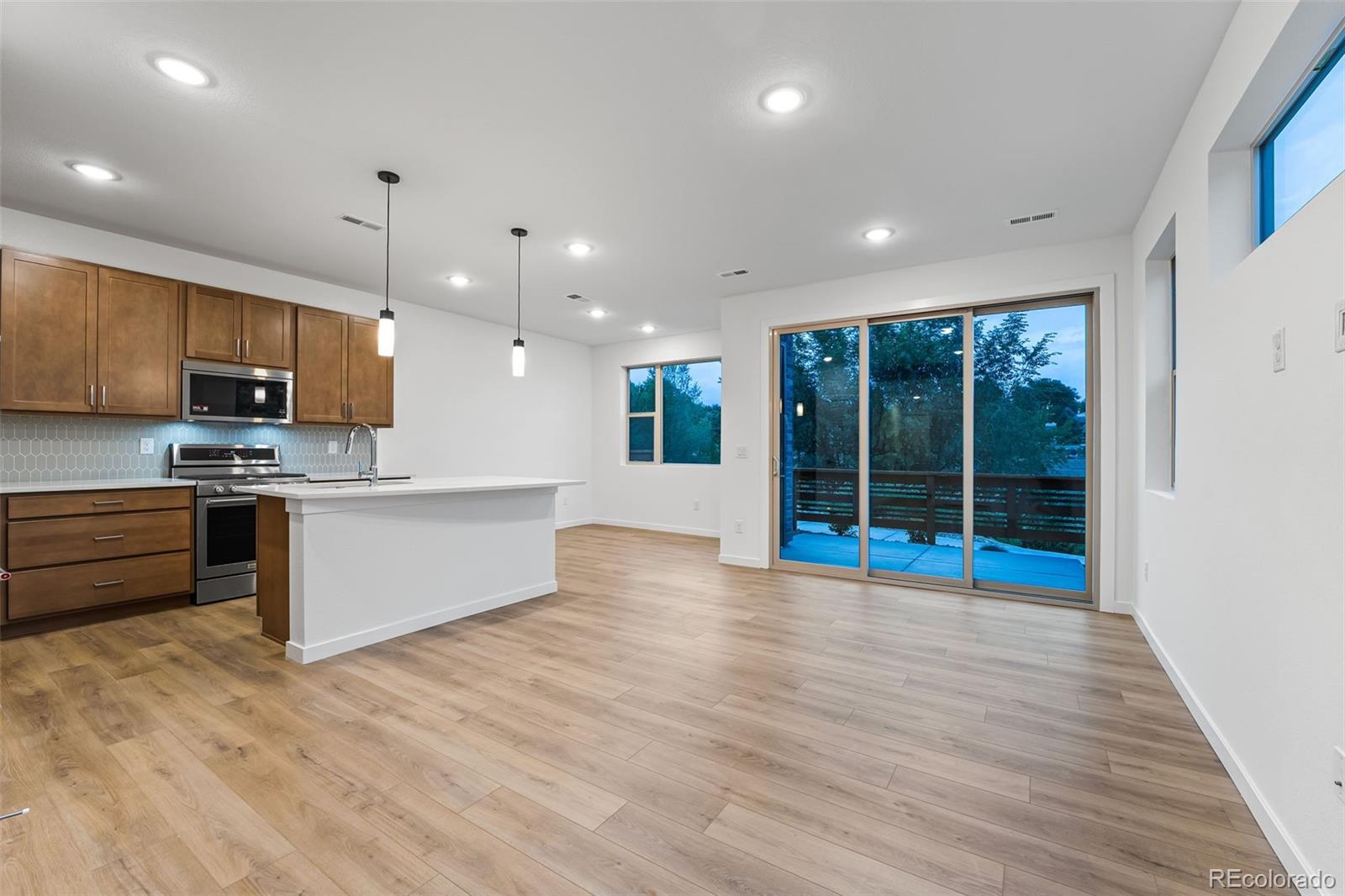 MLS Image #11 for 12318 w 58th court,arvada, Colorado