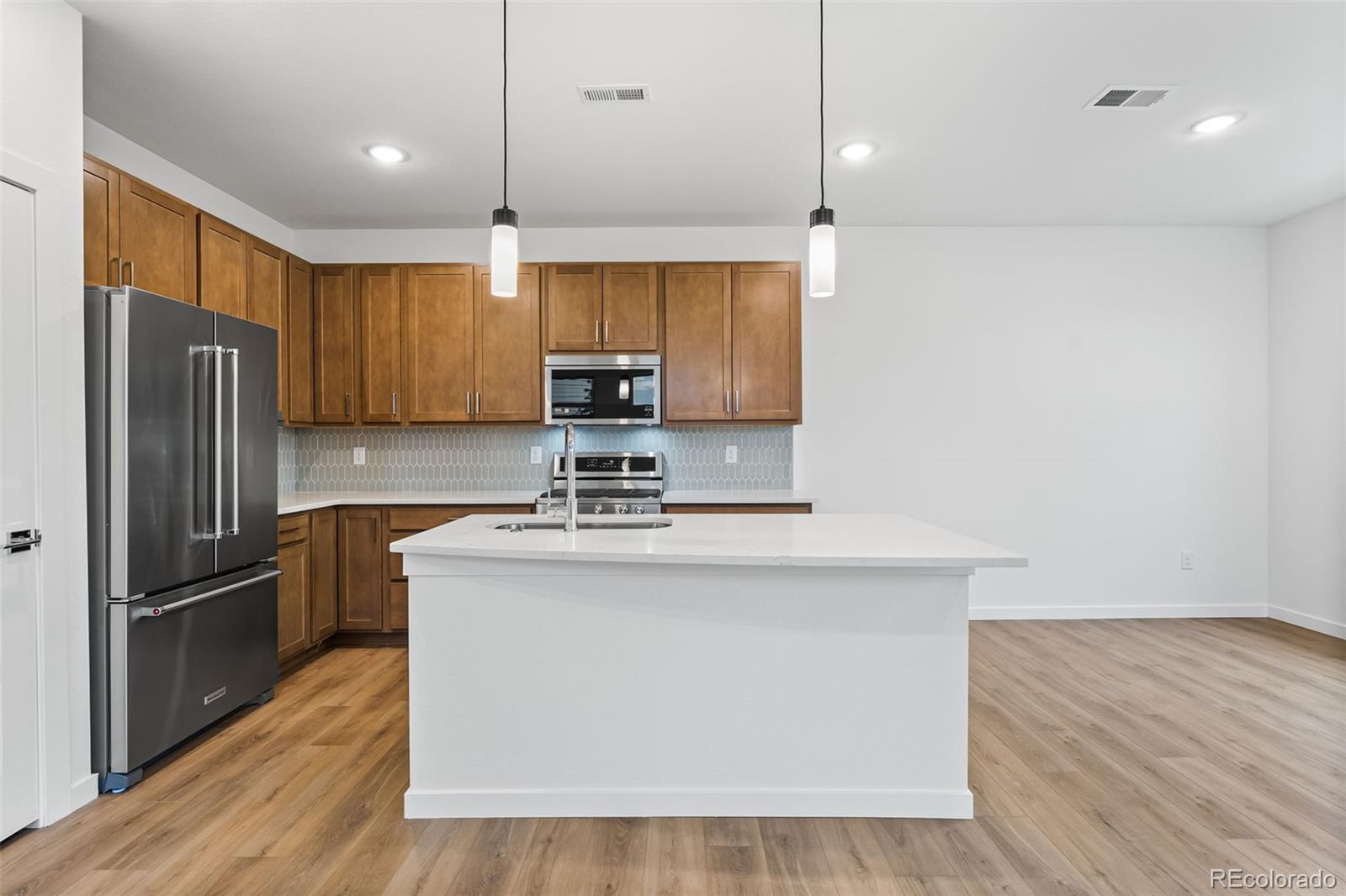 MLS Image #9 for 12318 w 58th court,arvada, Colorado