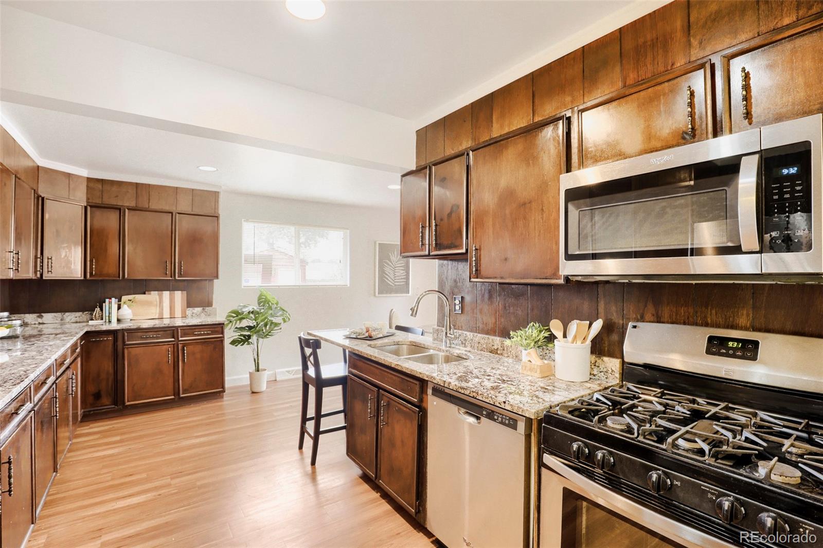 MLS Image #12 for 810  oswego street,aurora, Colorado