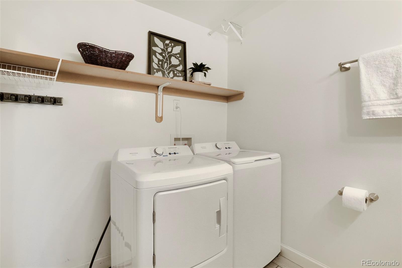 MLS Image #20 for 810  oswego street,aurora, Colorado