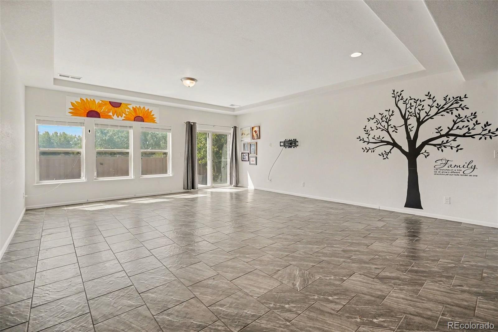 MLS Image #4 for 18754  robins drive,denver, Colorado