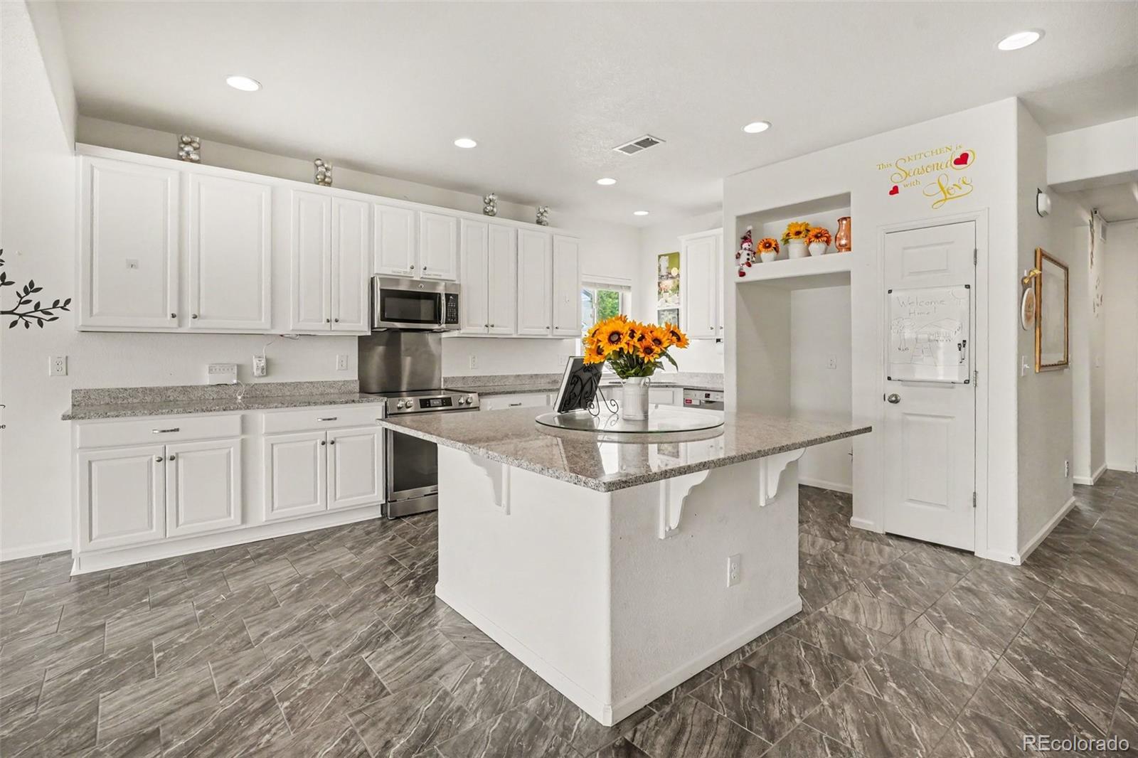 MLS Image #6 for 18754  robins drive,denver, Colorado