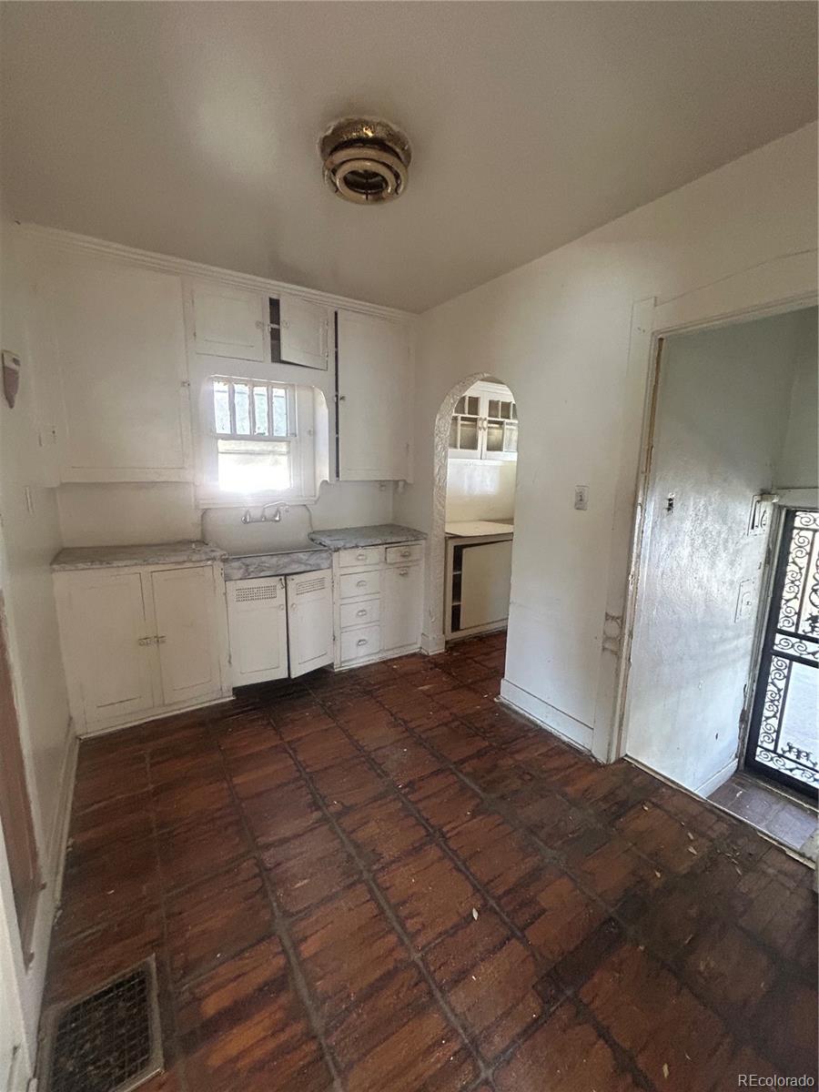 MLS Image #8 for 162  hazel court,denver, Colorado