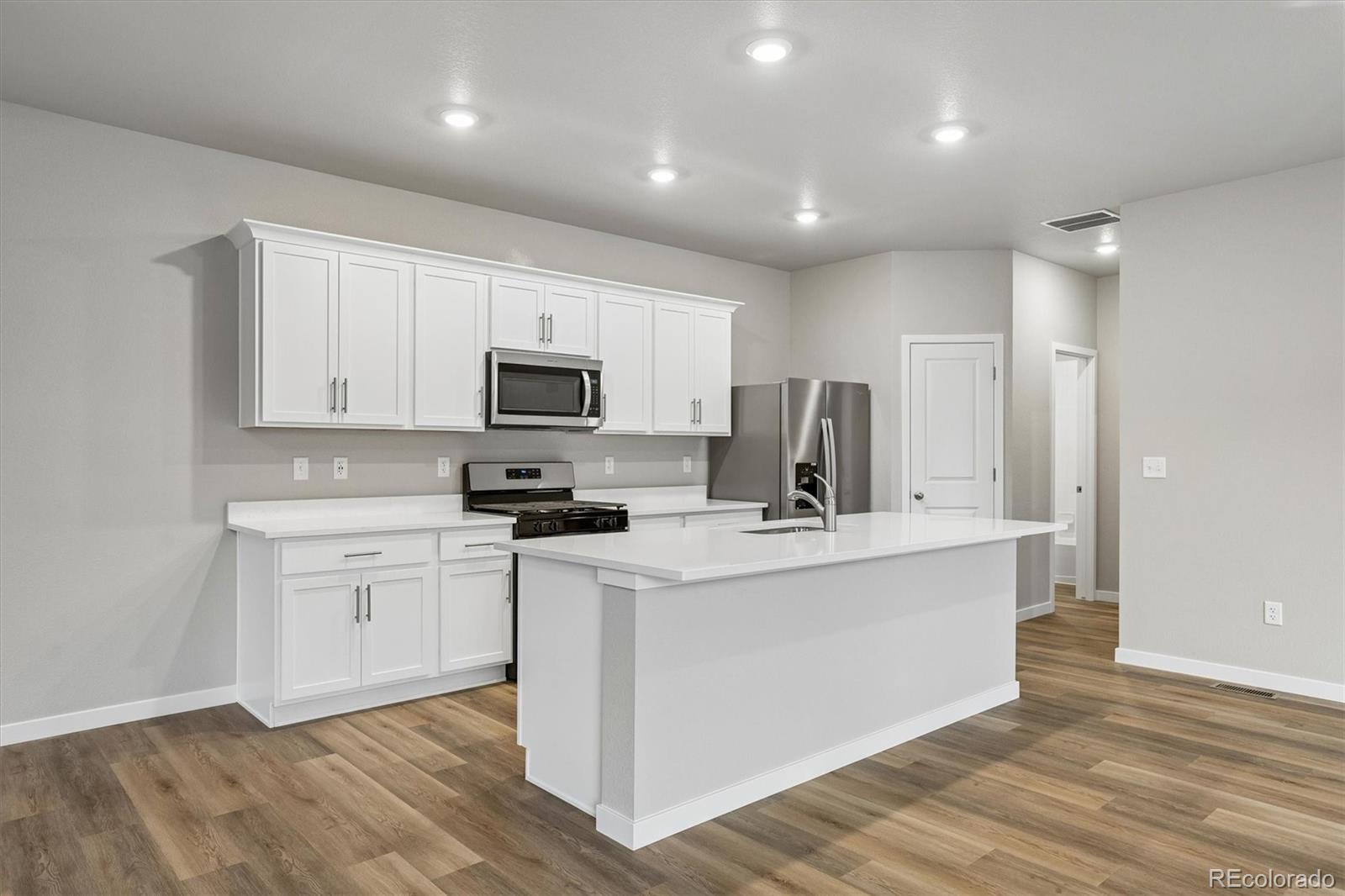 MLS Image #8 for 965  cascade falls street,severance, Colorado
