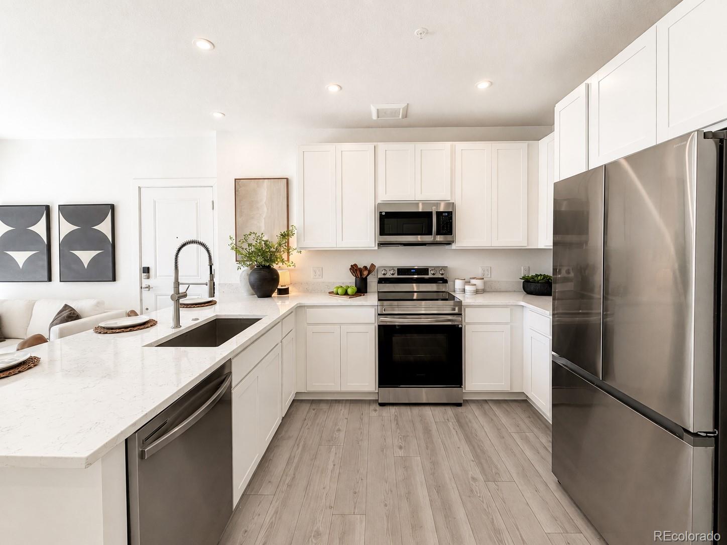 MLS Image #3 for 1650 n sheridan boulevard 203,denver, Colorado