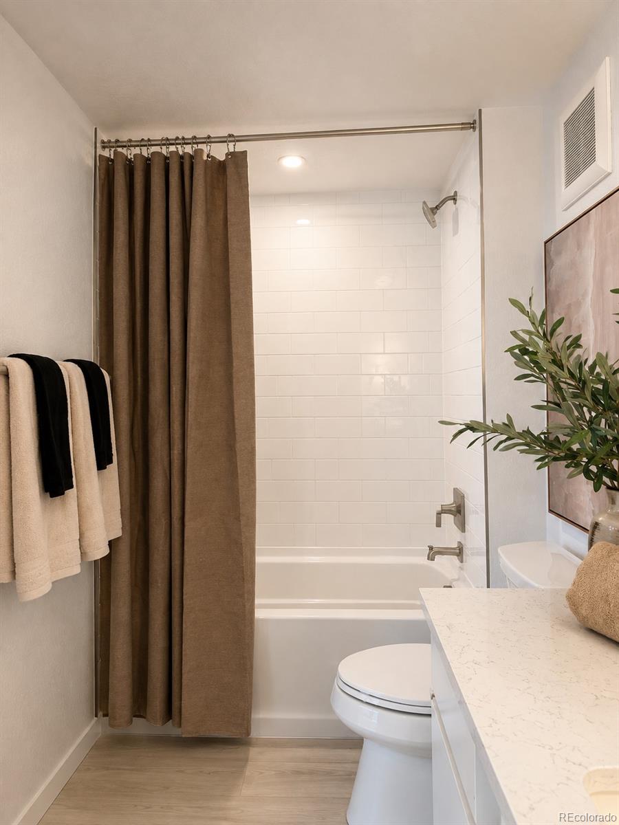MLS Image #6 for 1650 n sheridan boulevard 203,denver, Colorado