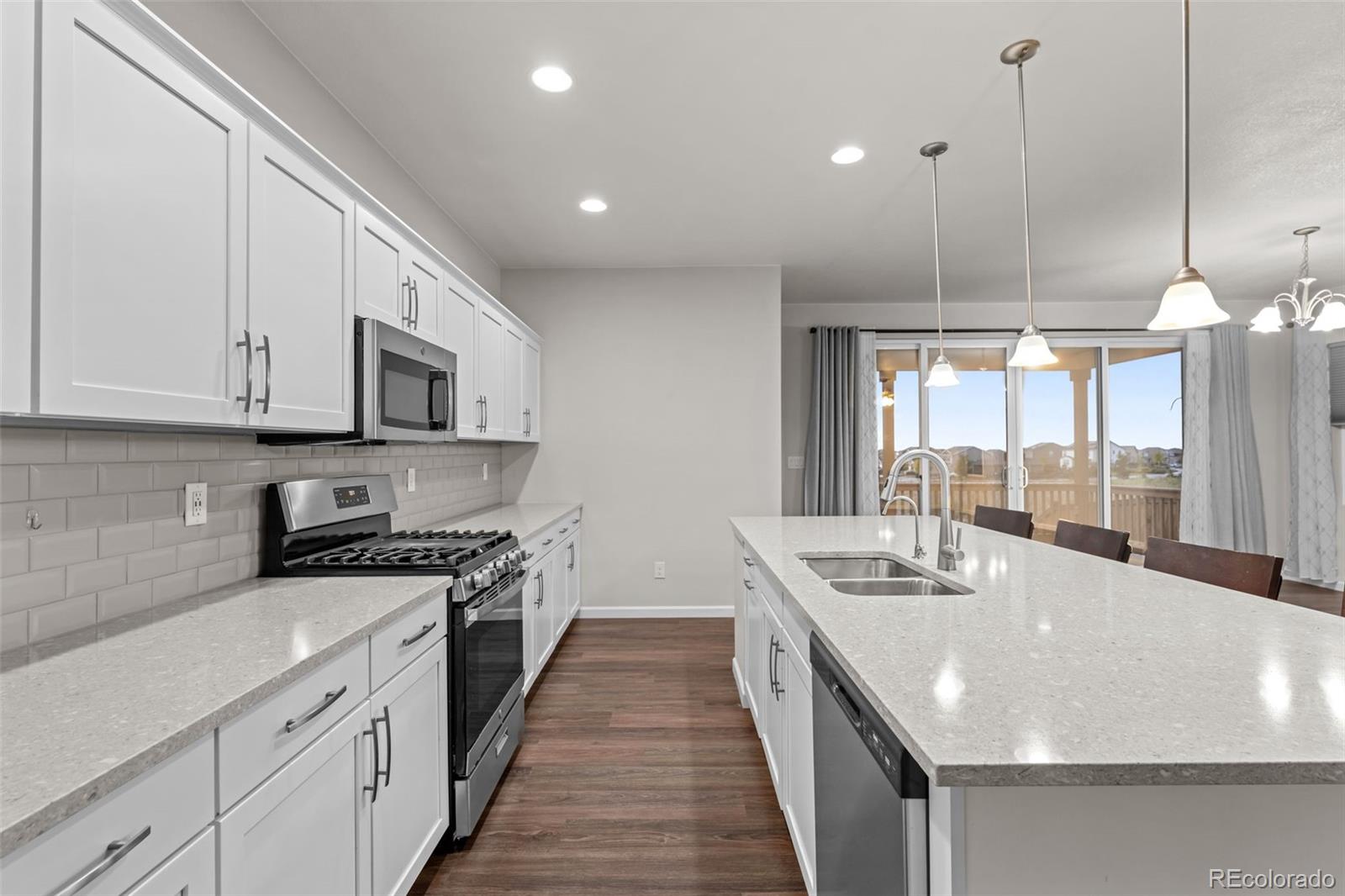 MLS Image #11 for 639 n waterloo court,aurora, Colorado