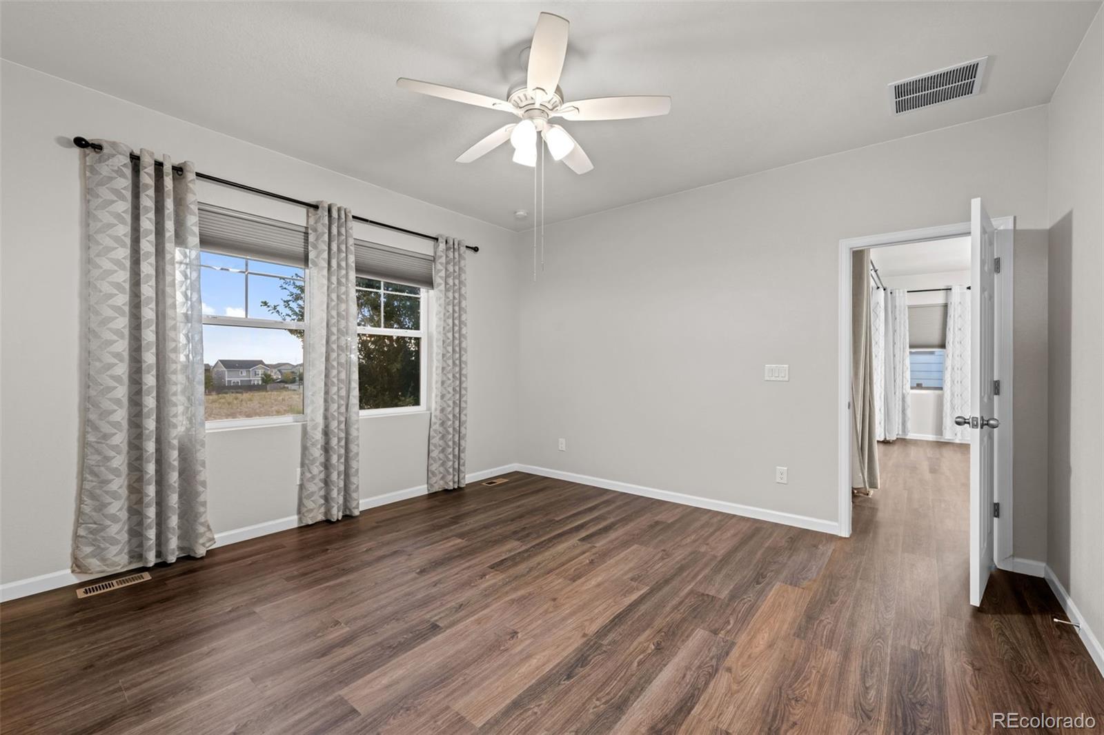 MLS Image #13 for 639 n waterloo court,aurora, Colorado