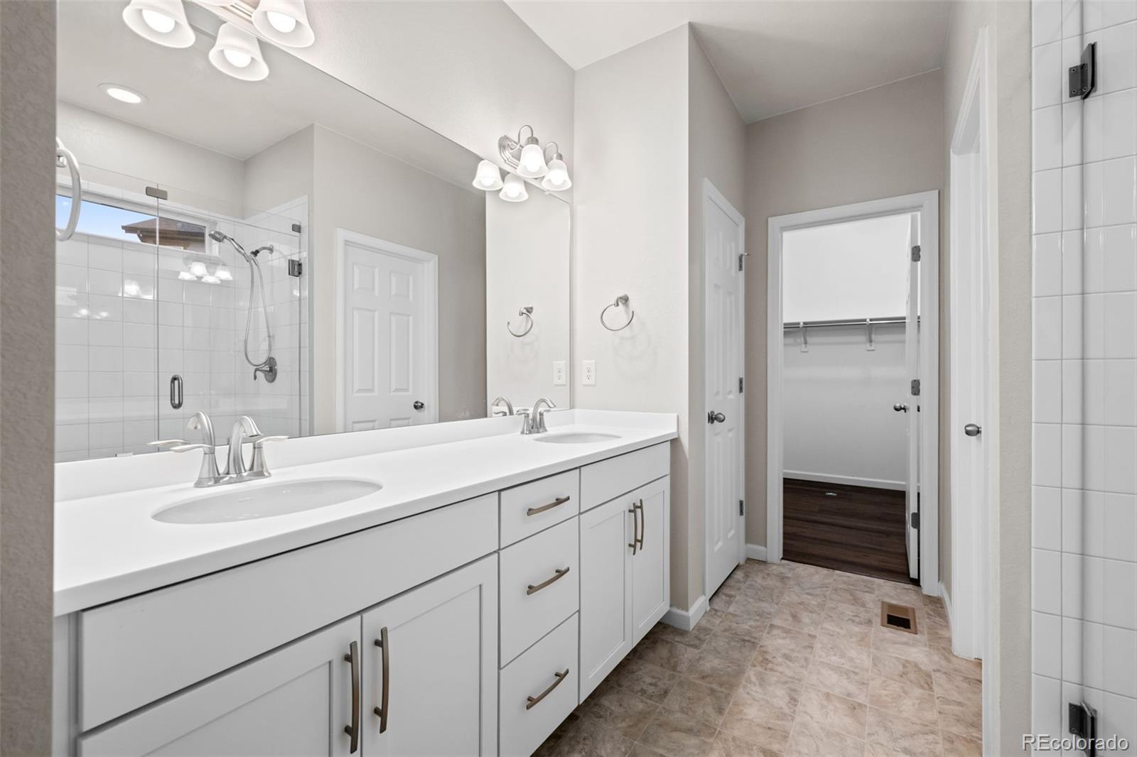 MLS Image #27 for 639 n waterloo court,aurora, Colorado