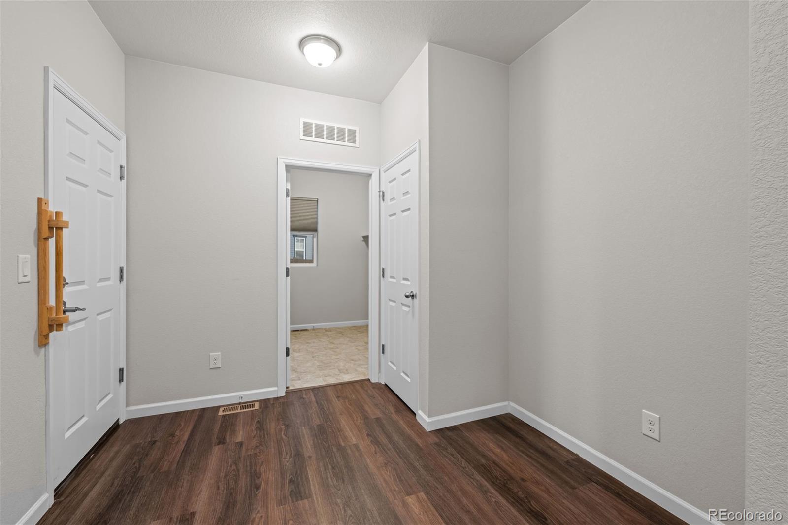 MLS Image #34 for 639 n waterloo court,aurora, Colorado