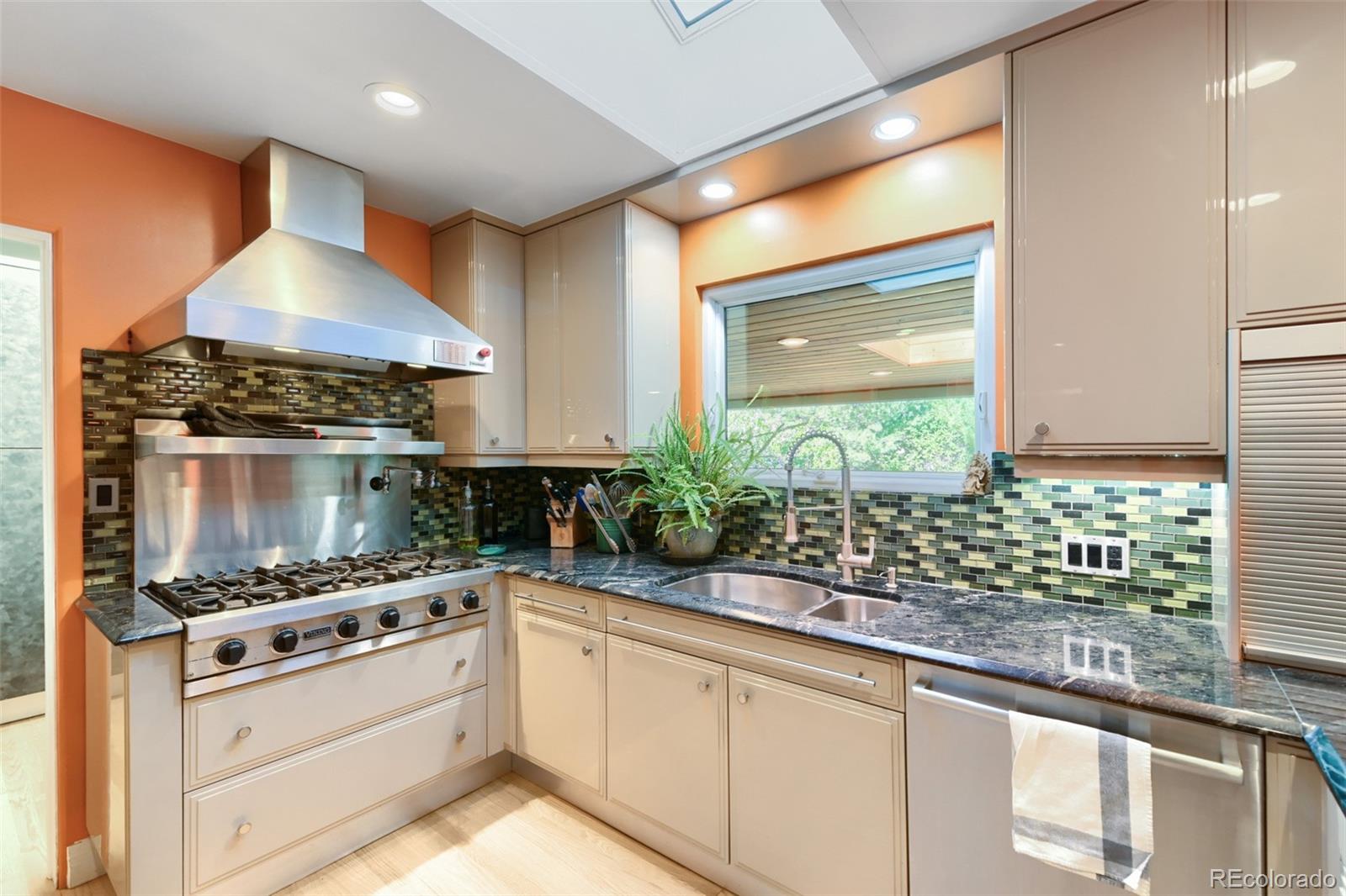 MLS Image #11 for 840 s garfield street,denver, Colorado