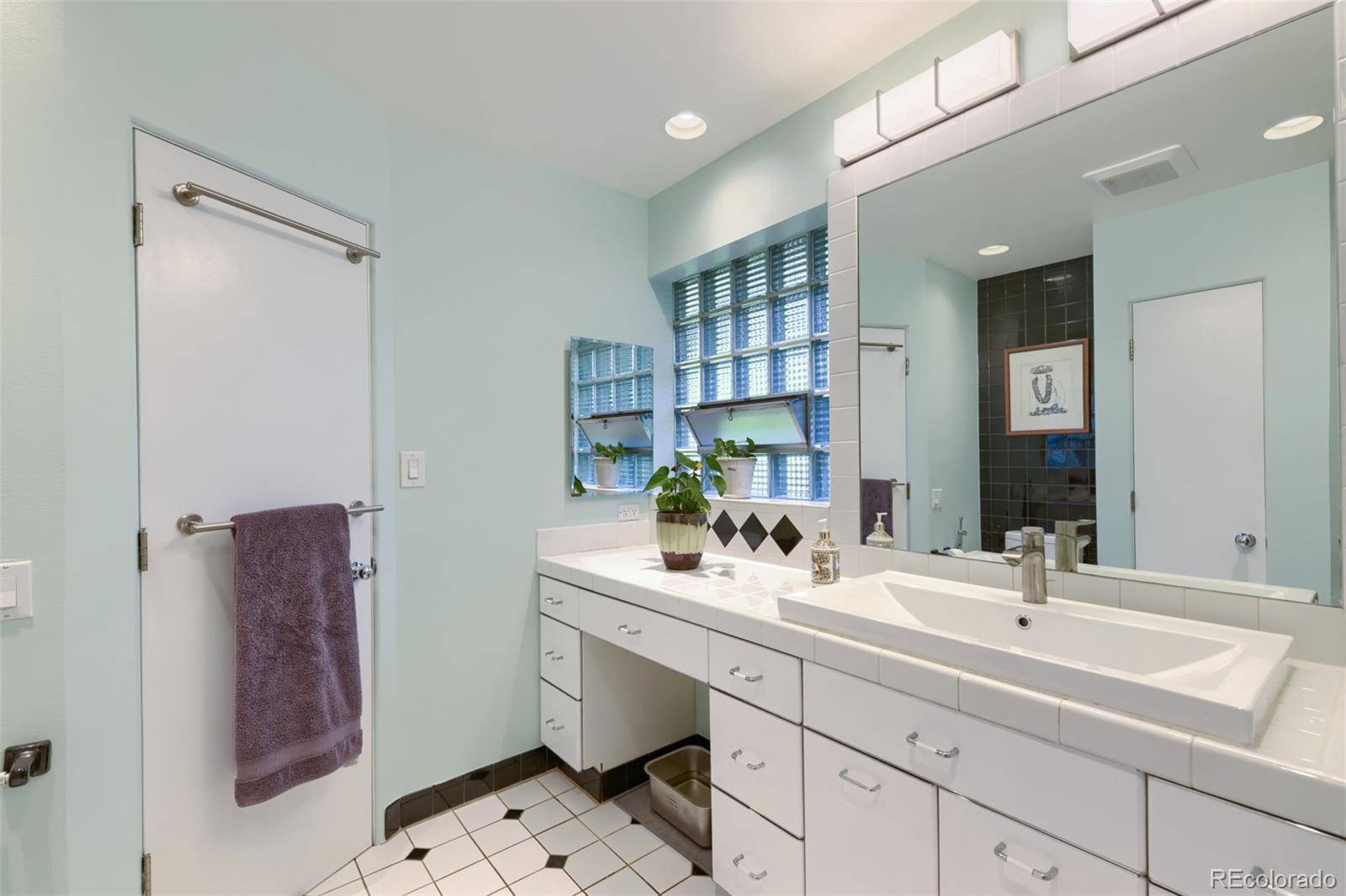 MLS Image #21 for 840 s garfield street,denver, Colorado