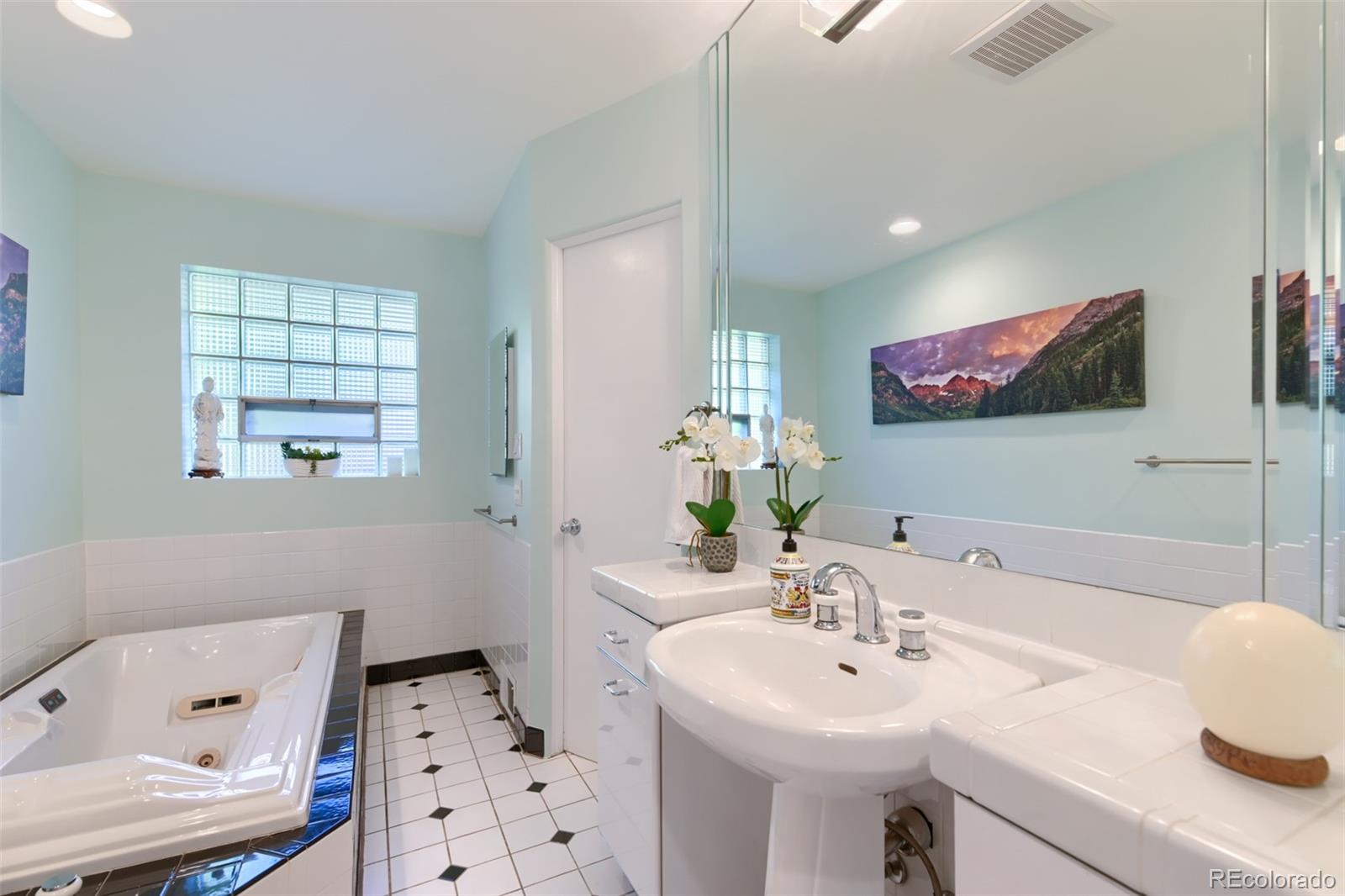 MLS Image #26 for 840 s garfield street,denver, Colorado