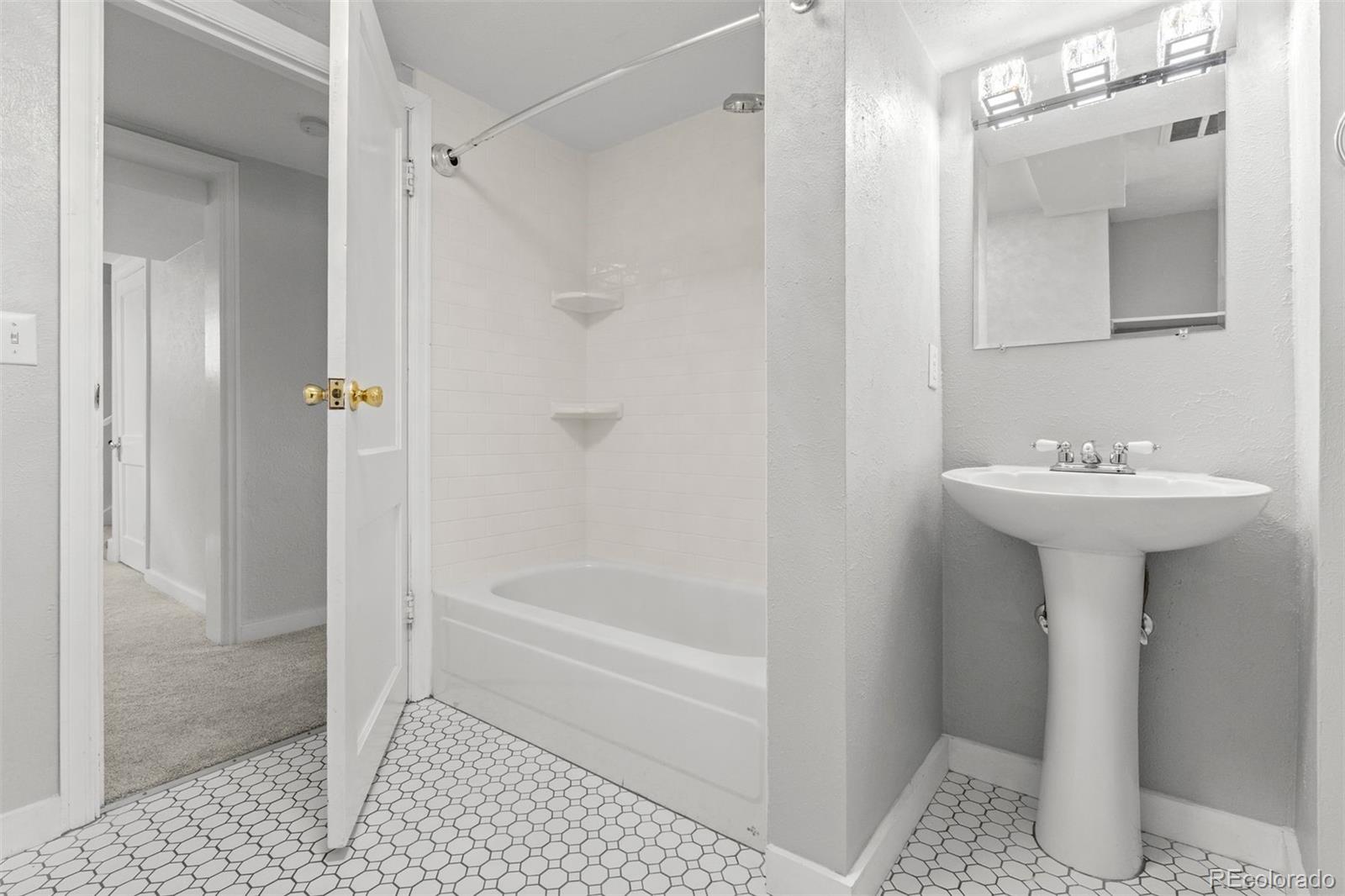 MLS Image #27 for 1085 s adams street,denver, Colorado