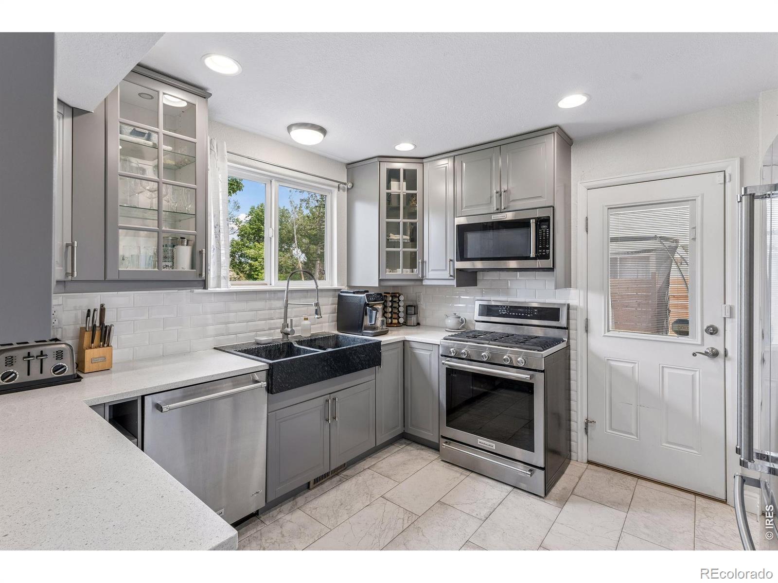 MLS Image #10 for 8099  meadowdale square,niwot, Colorado