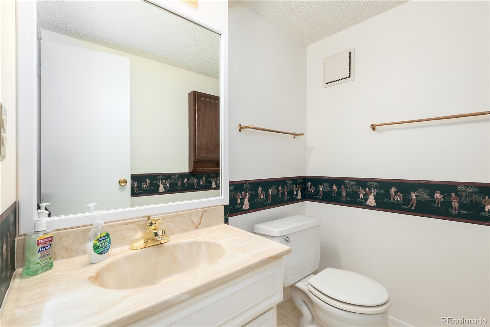 MLS Image #17 for 13972 e linvale place,aurora, Colorado
