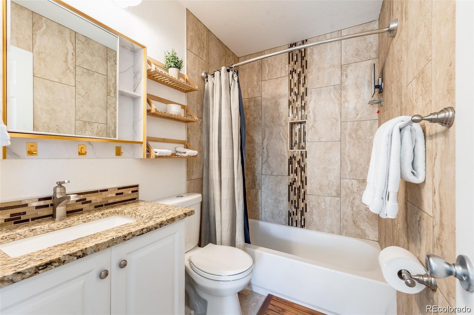 MLS Image #13 for 1135 s oneida street,denver, Colorado