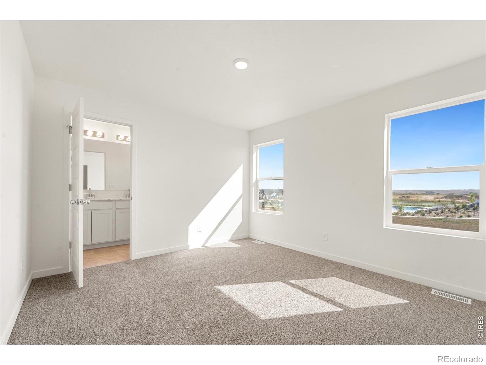 MLS Image #20 for 1954  sorghum way,johnstown, Colorado