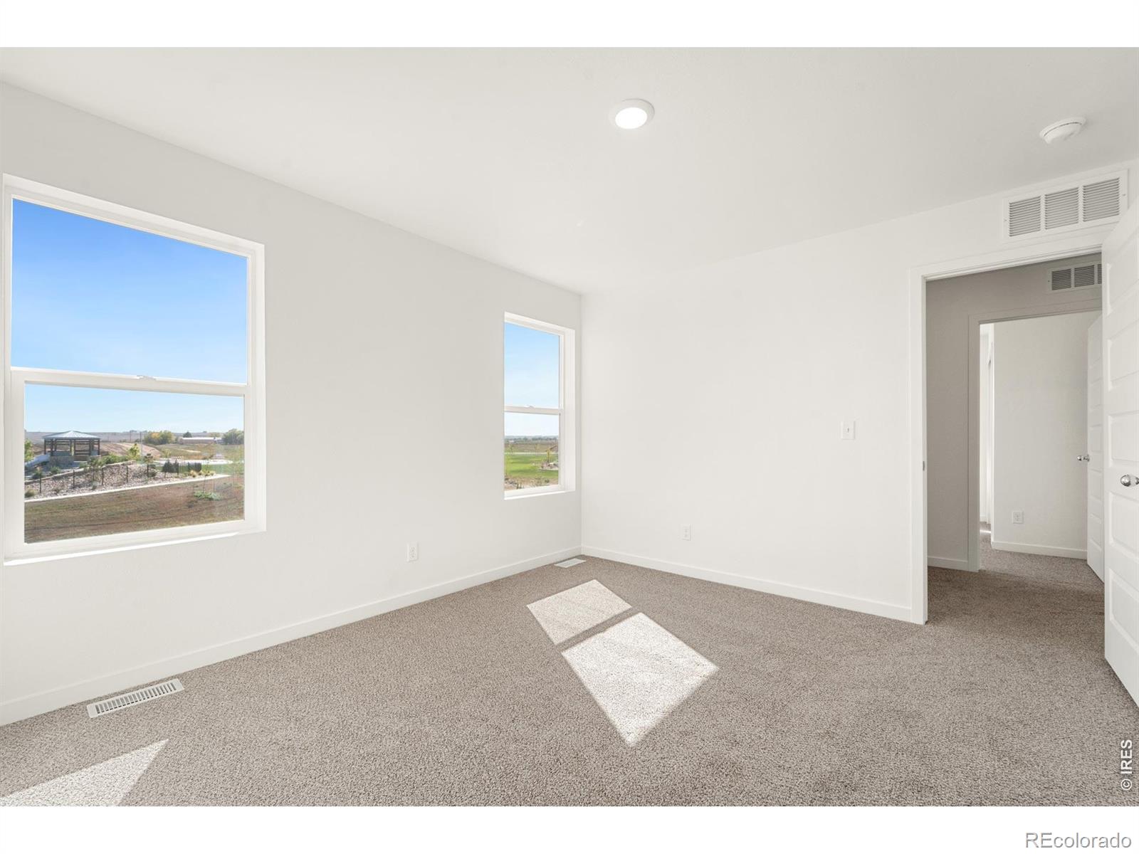 MLS Image #21 for 1954  sorghum way,johnstown, Colorado