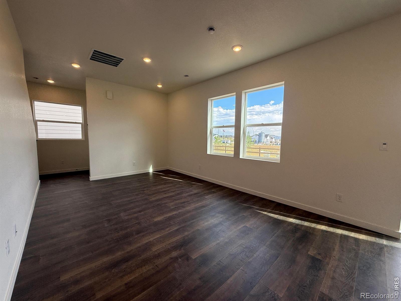 MLS Image #3 for 1954  sorghum way,johnstown, Colorado
