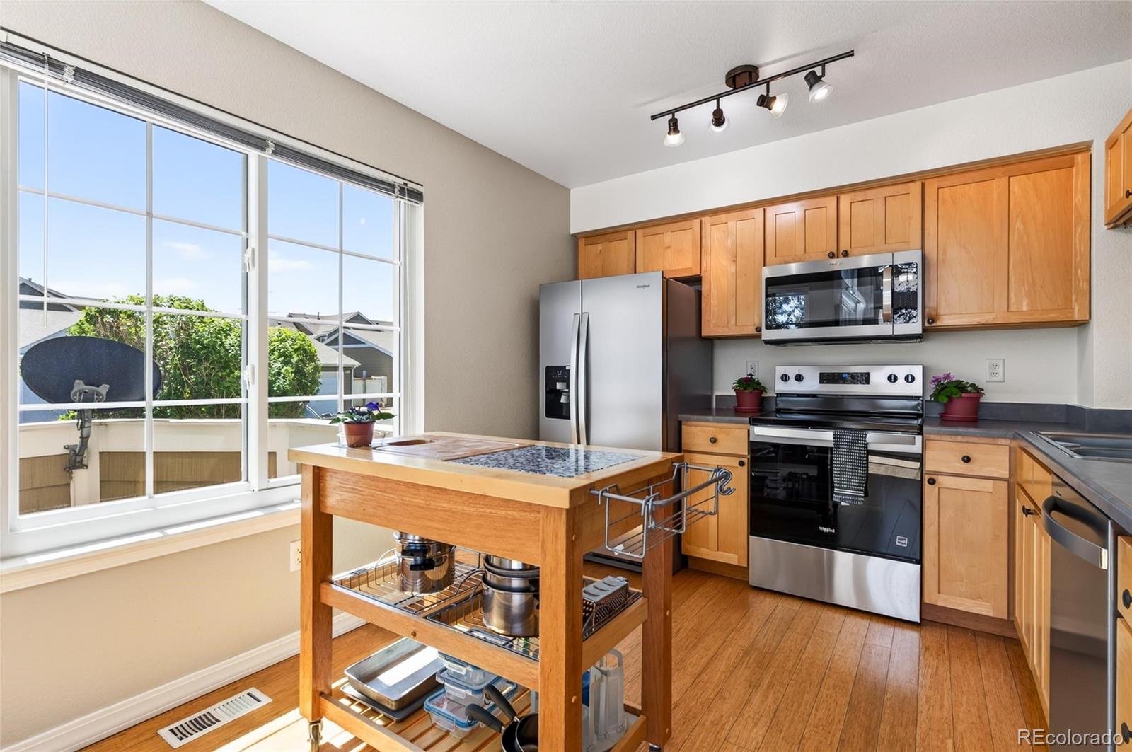 MLS Image #3 for 805  summer hawk drive,longmont, Colorado